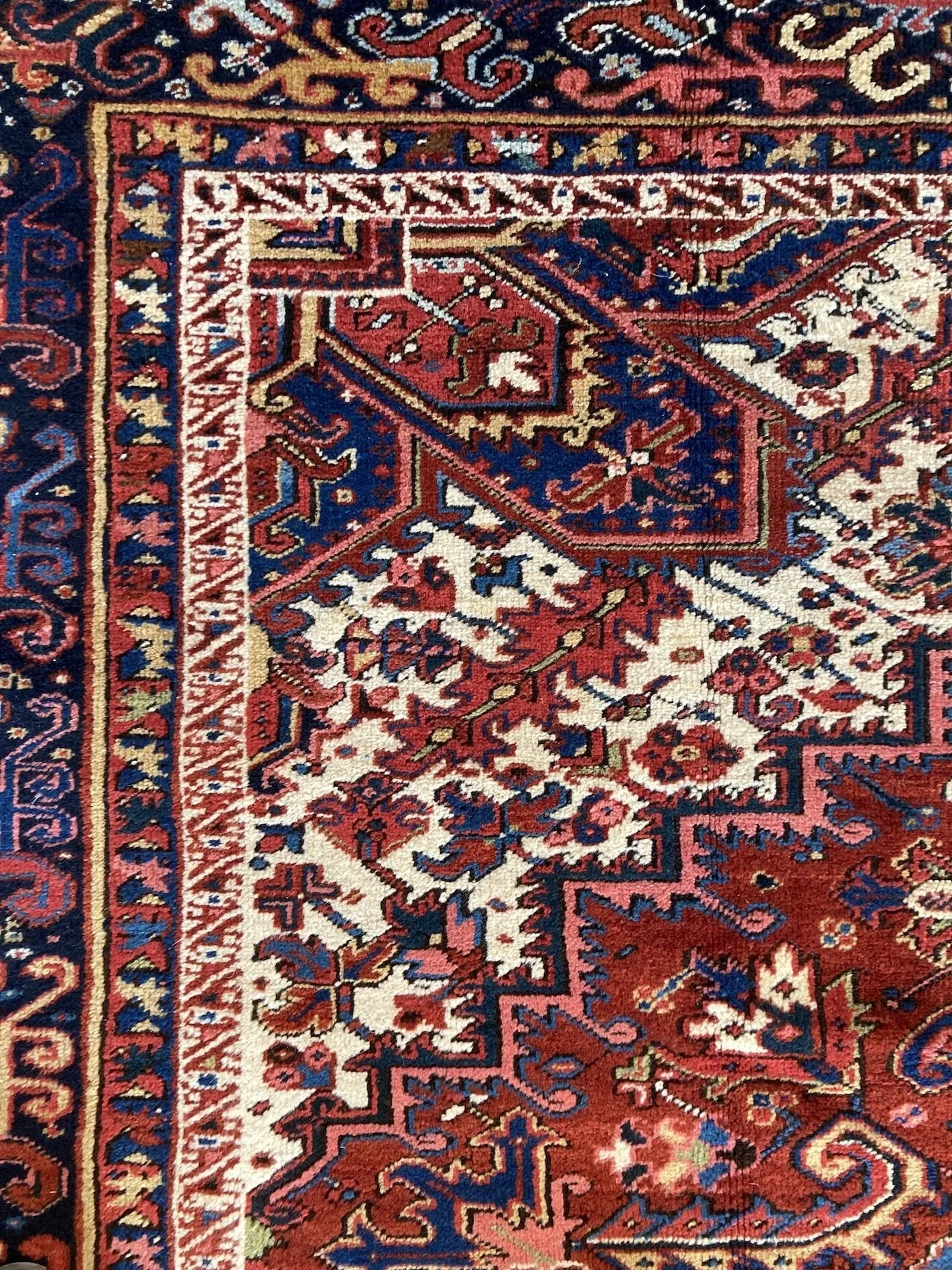10_23_07_00010_10_Antique_Persian_Heriz_Carpet.jpeg