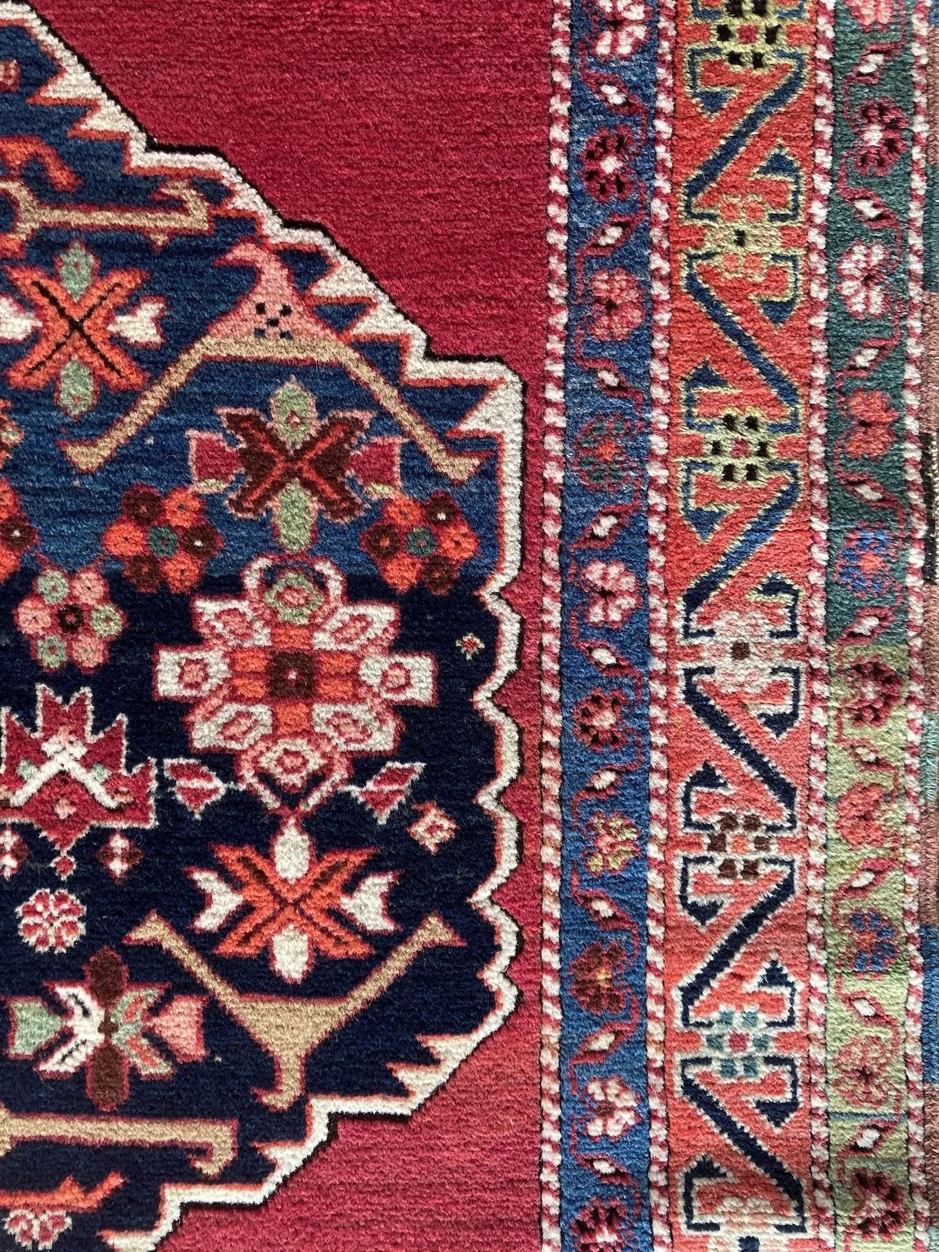 15_23_21_00001_15_Antique_Caucasian_Karabagh_Rug.jpeg