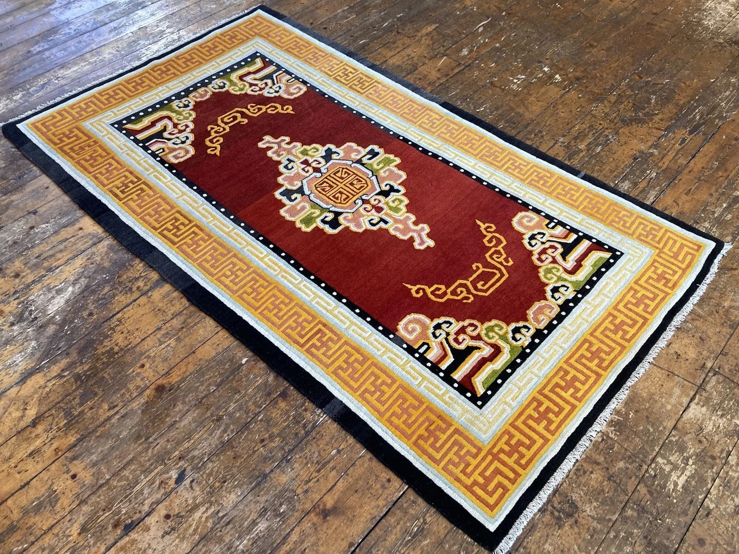 アート・デザイン・音楽 THE WOVEN MYSTERY  OLD TIBETAN RUGS THE WOVEN MYSTERY OLD TIBETAN RUGS（Antique Tibetan Rug, Mid