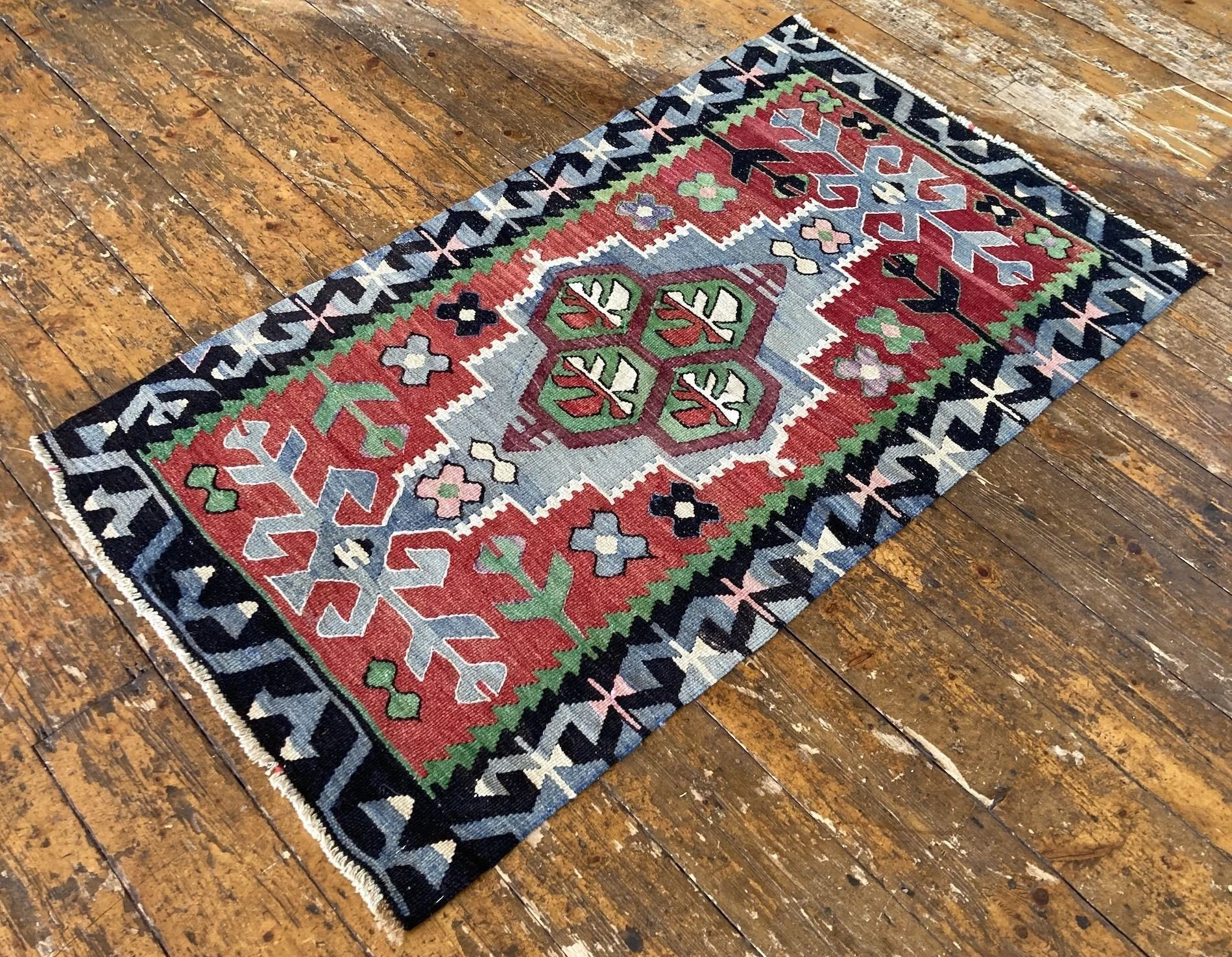 4_23_24_00003_4_Vintage_Turkish_Kilim_Rug.jpeg