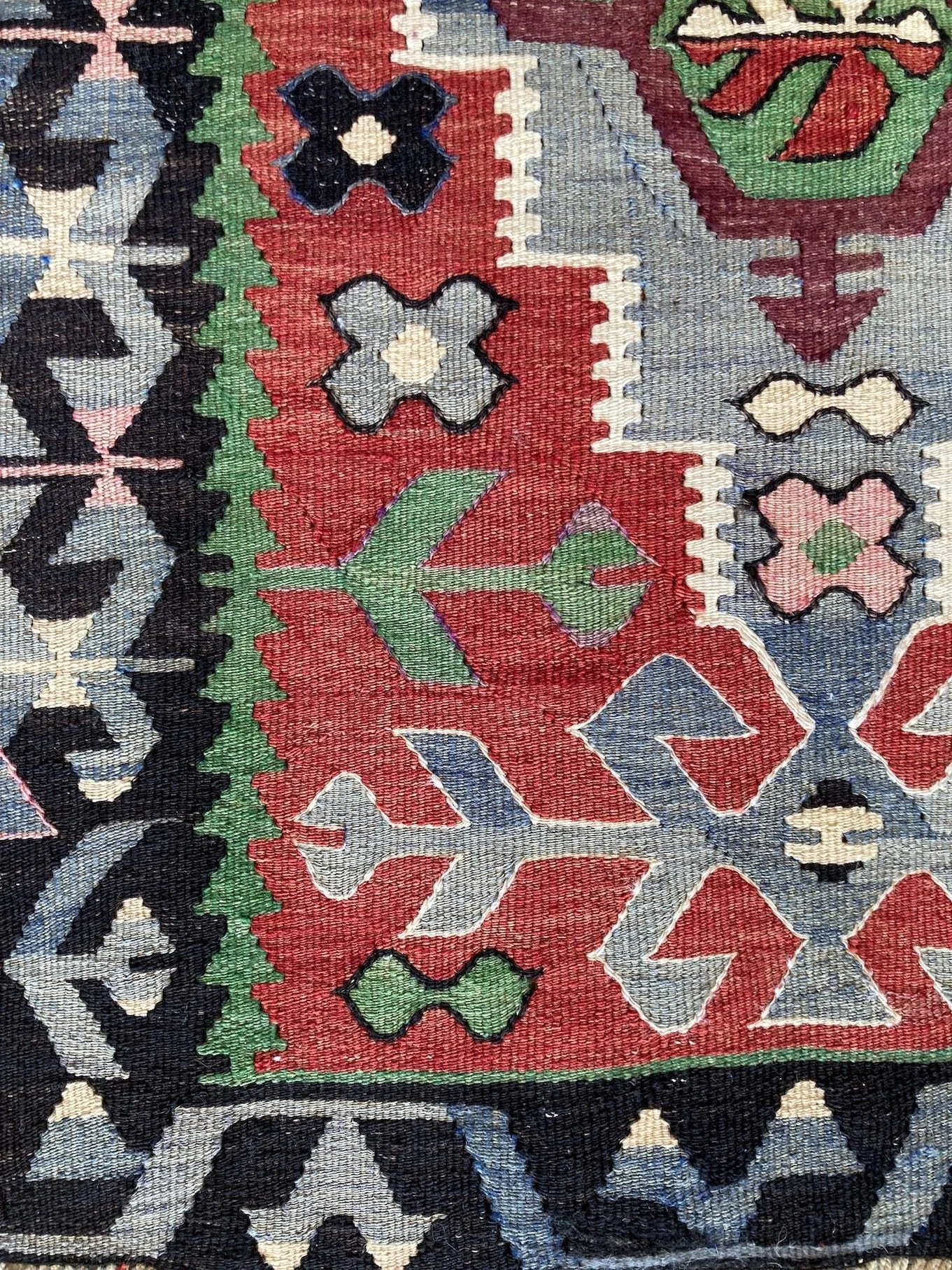 6_23_24_00003_6_Vintage_Turkish_Kilim_Rug.jpeg