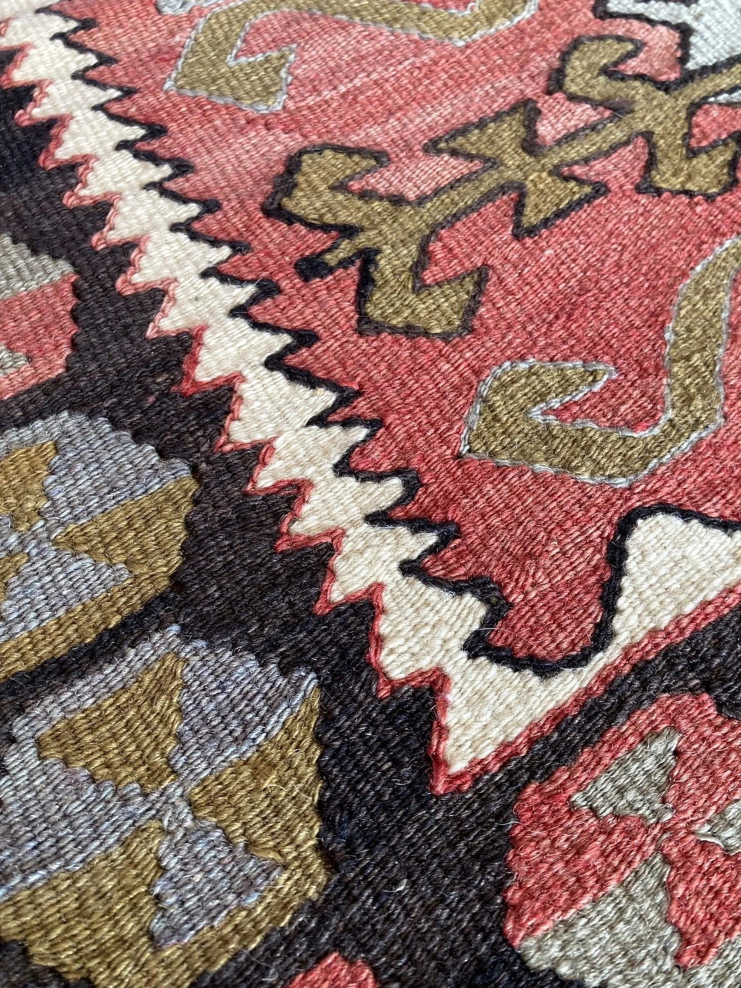9_23_24_00017_9_Vintage_Turkish_Kilim_Rug.jpeg