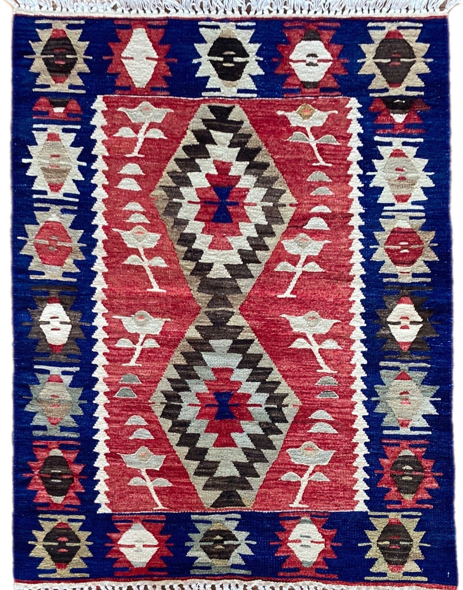 0_23_24_00009_Vintage_Turkish_Kilim_Rug.jpeg