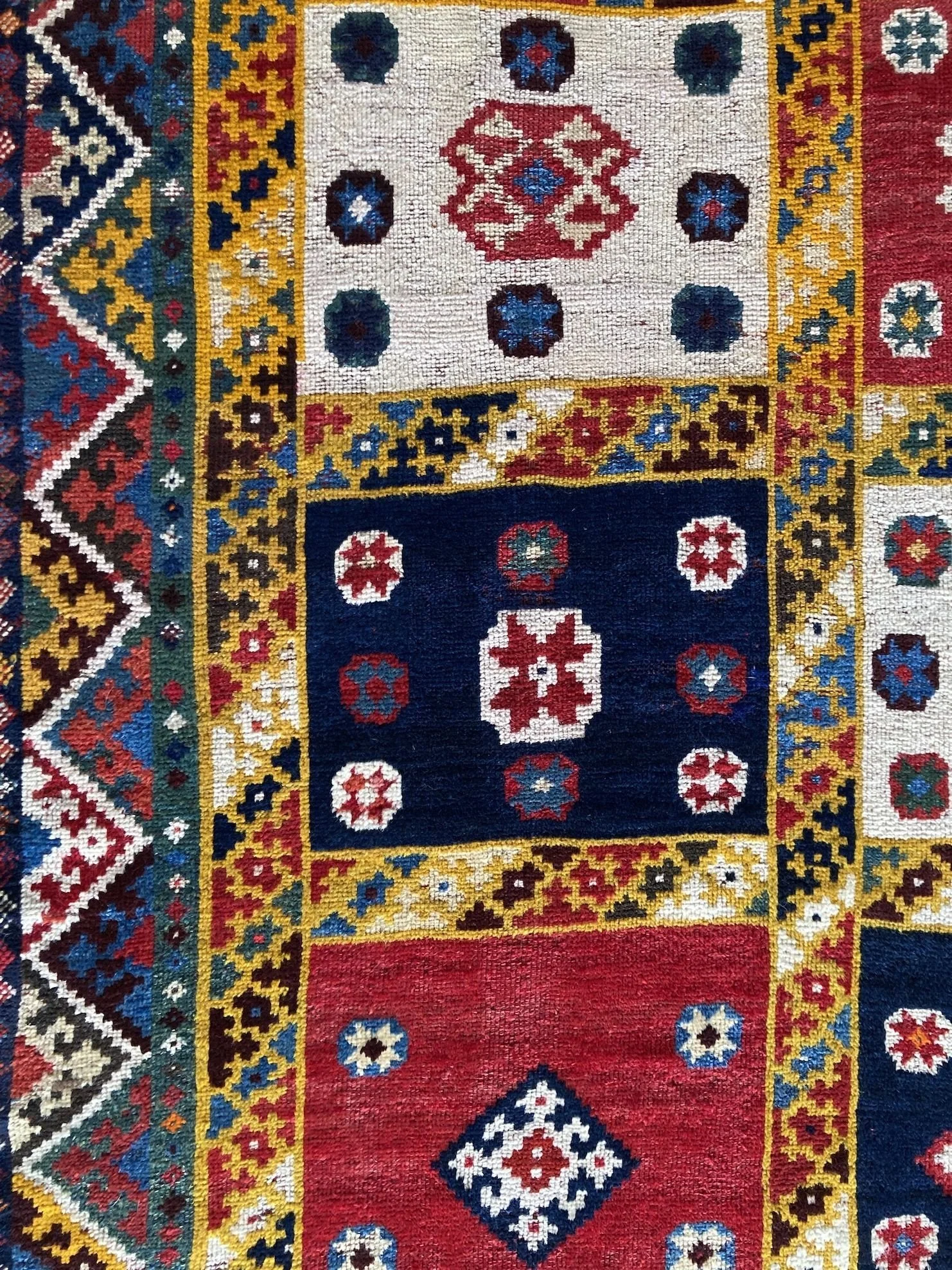 11_21_15_00001_5c_Antique_Persian_Qashqai_Gabbeh_Rug.jpeg