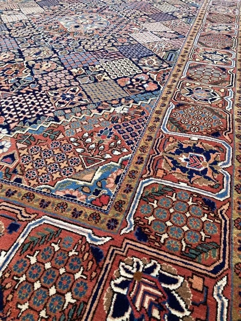7_rug-addiction-6-212700001-6vintageantiquepersiankashanrug-16333408740fqdd-main-637691345551622939_cwv3qcquiy2qyug9.jpeg