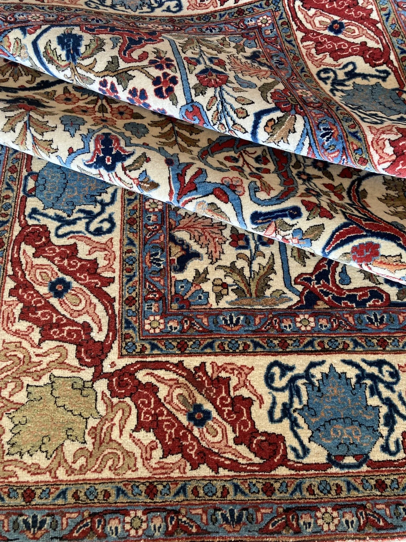 22.10.00005_10a Antique Persian Qum Rug.JPG