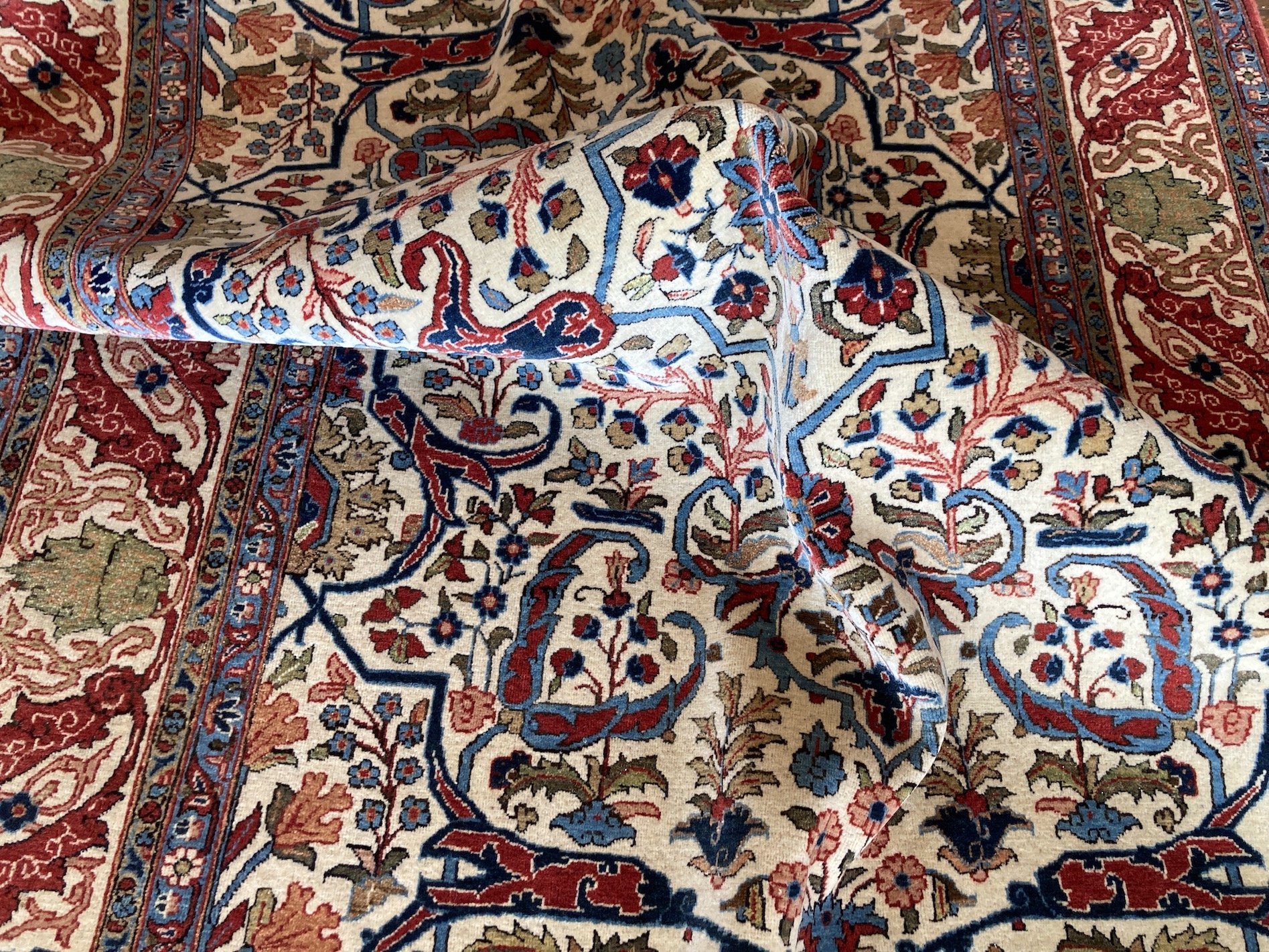 22.10.00005_10b Antique Persian Qum Rug.JPG