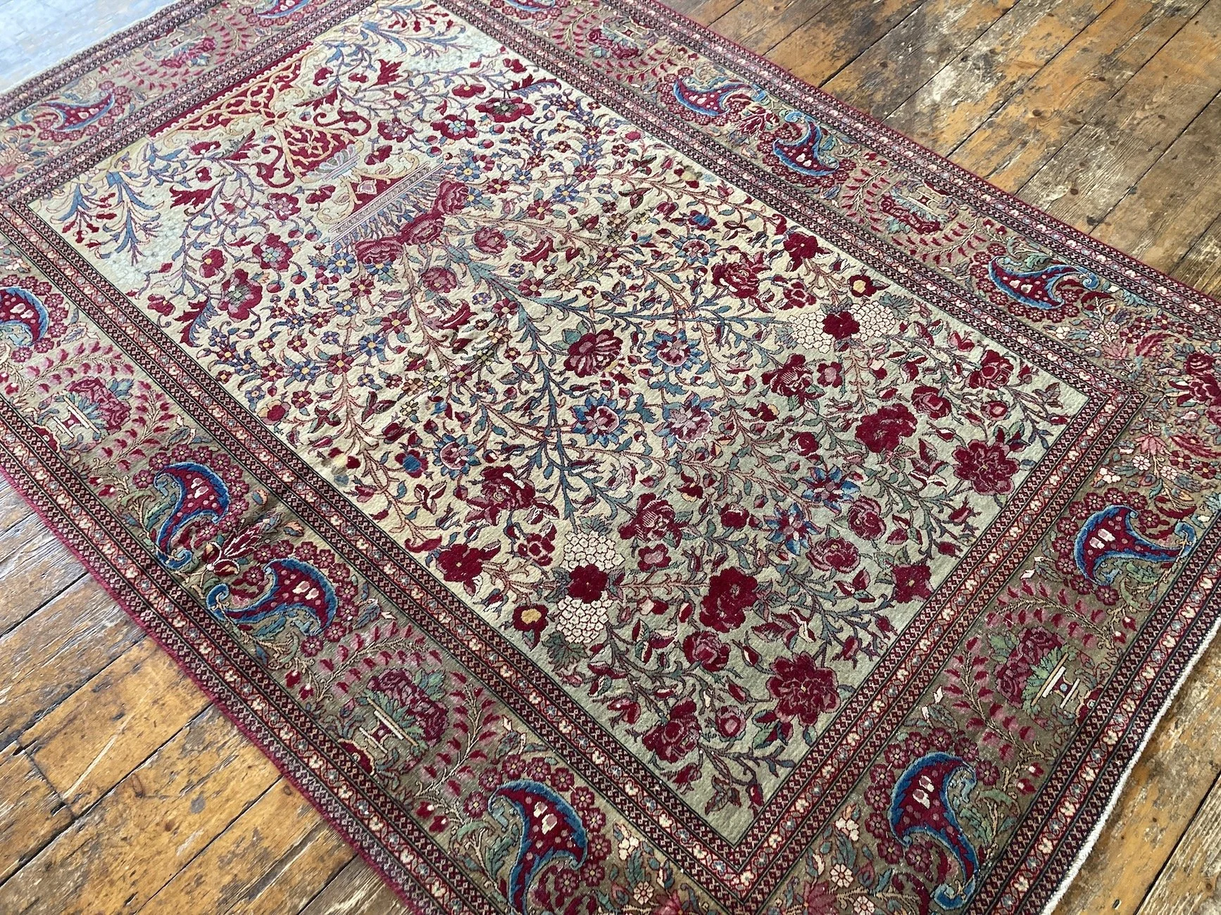 22.10.00006_2c Antique Persian Isfahan Rug.JPG