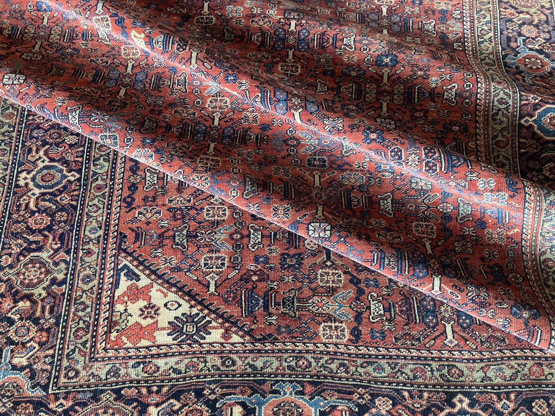 22.03.00004_10a Antique Persian Ferahan Rug.JPG