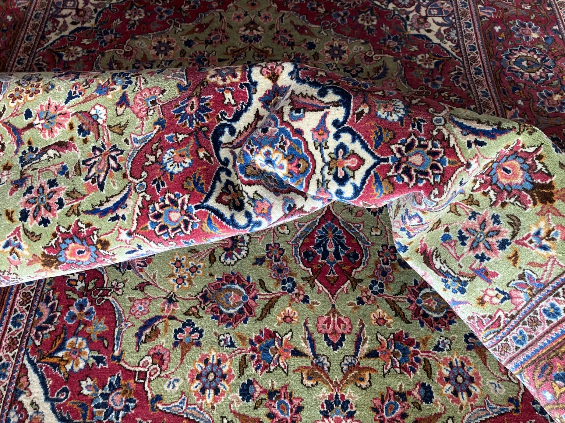 22.12.00015_10b Antique Persian Kashan Rug.JPG
