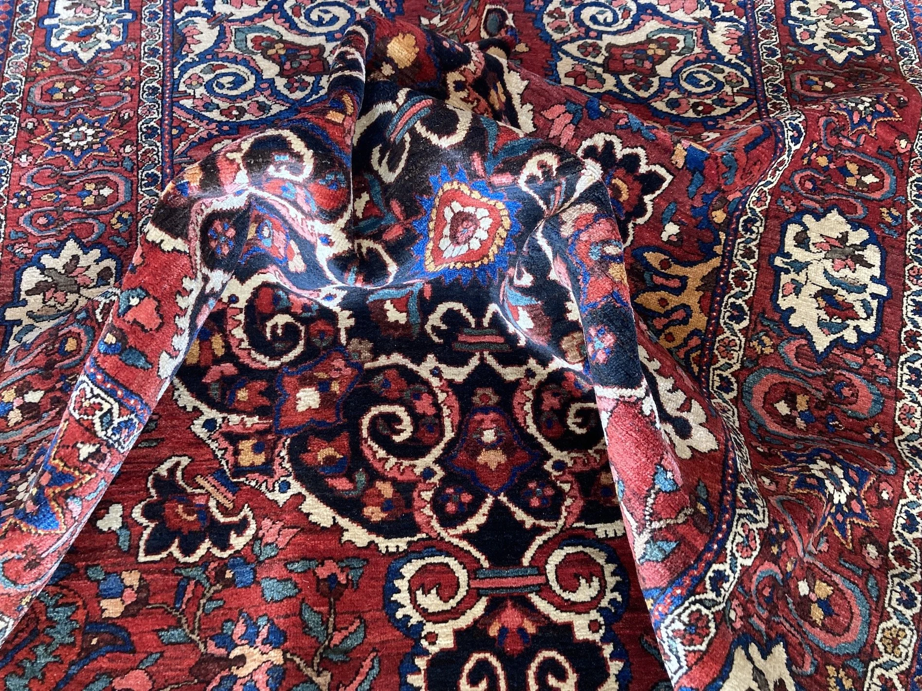 22.12.00017_10b Antique Persian Bakhtiar Rug.JPG
