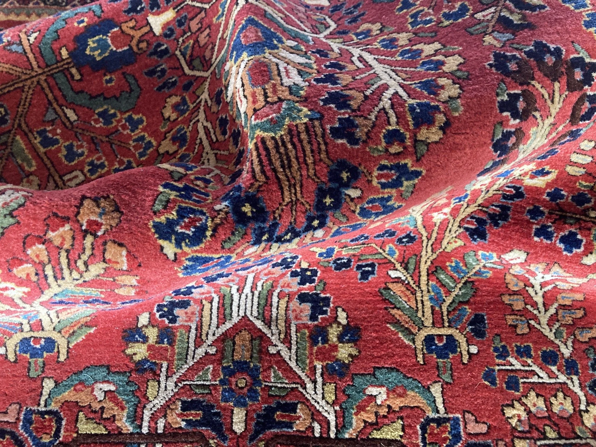 22.15.00003_10b Antique Persian Sarouk Rug.JPG