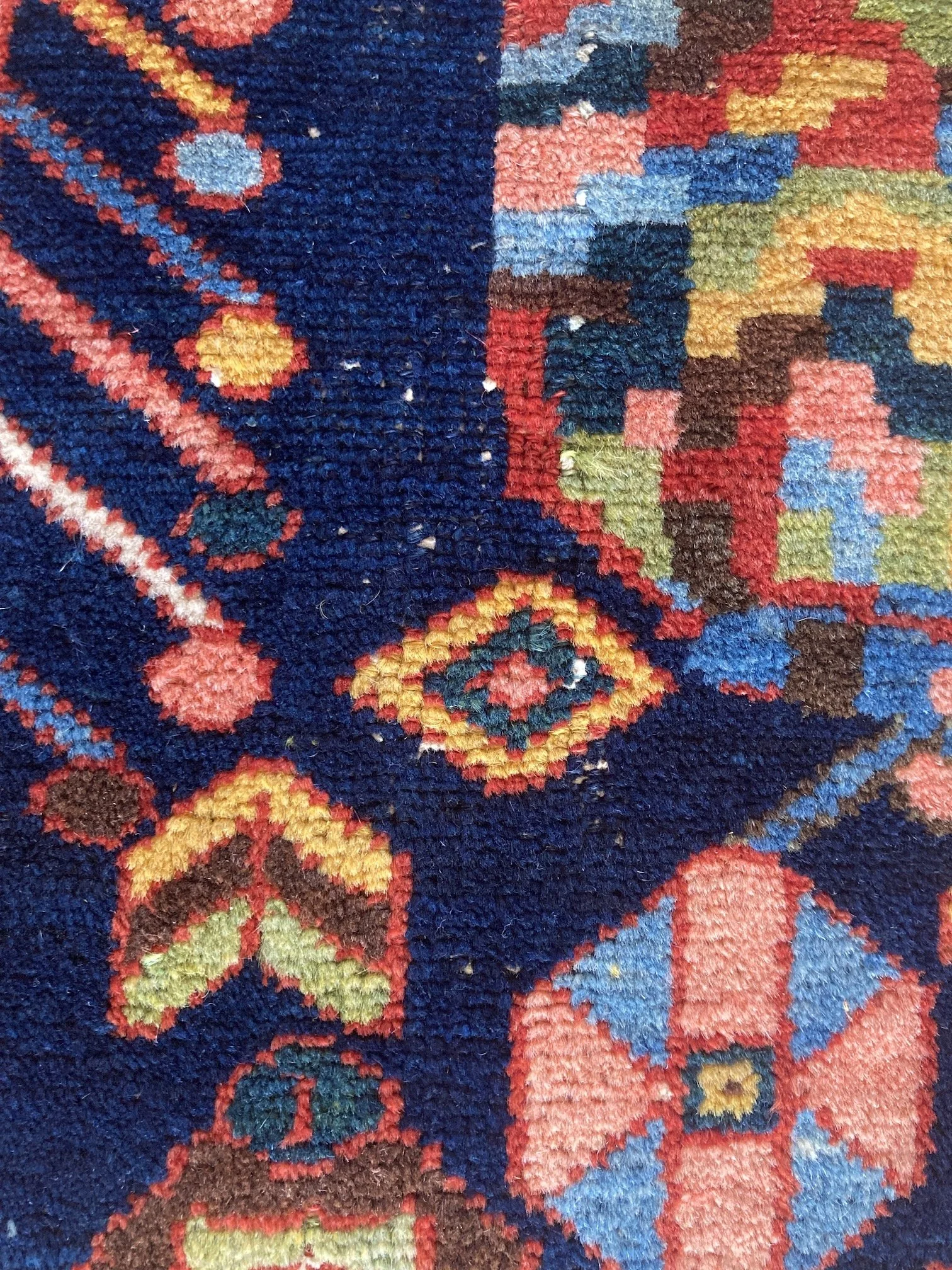 23.22.00001_17 Antique Persian  Bakhtiar Rug.JPG