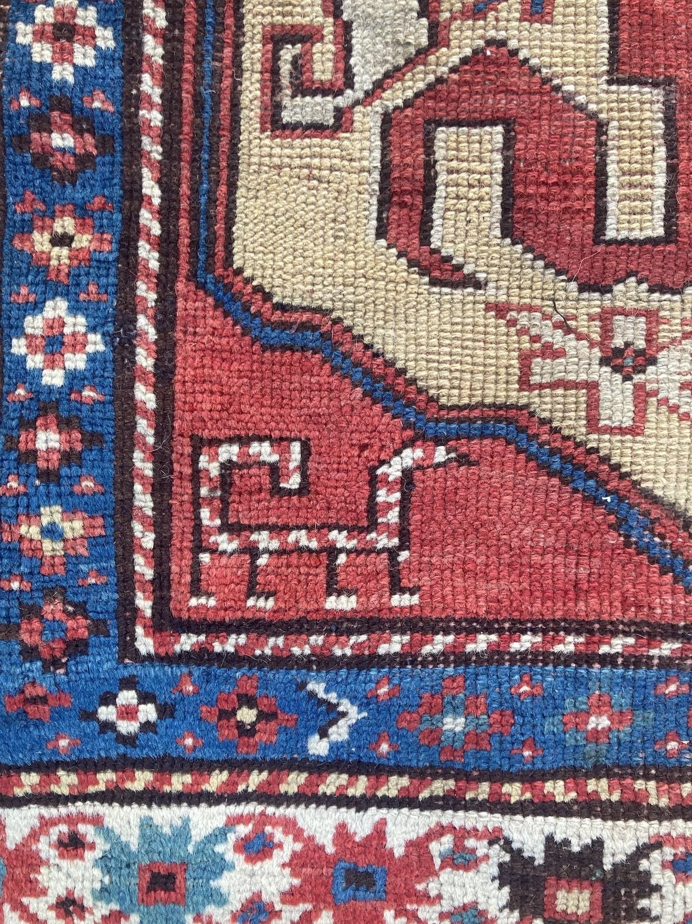 15_24_01_00001_15_Antique_Caucasian_Moghan_Rug.jpeg