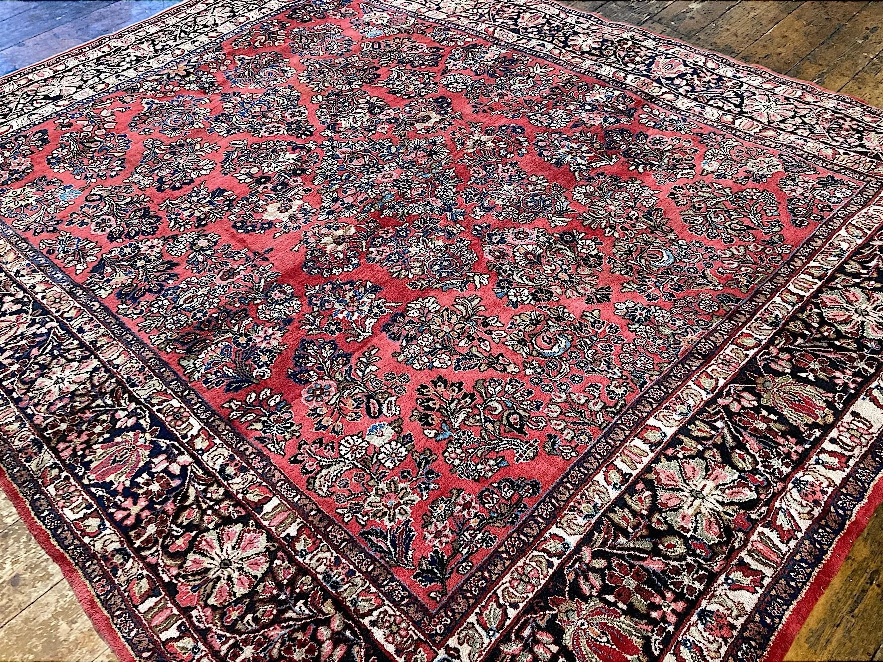 5_24_03_00003_5_Antique_Persian_Sarouk_Carpet.jpeg