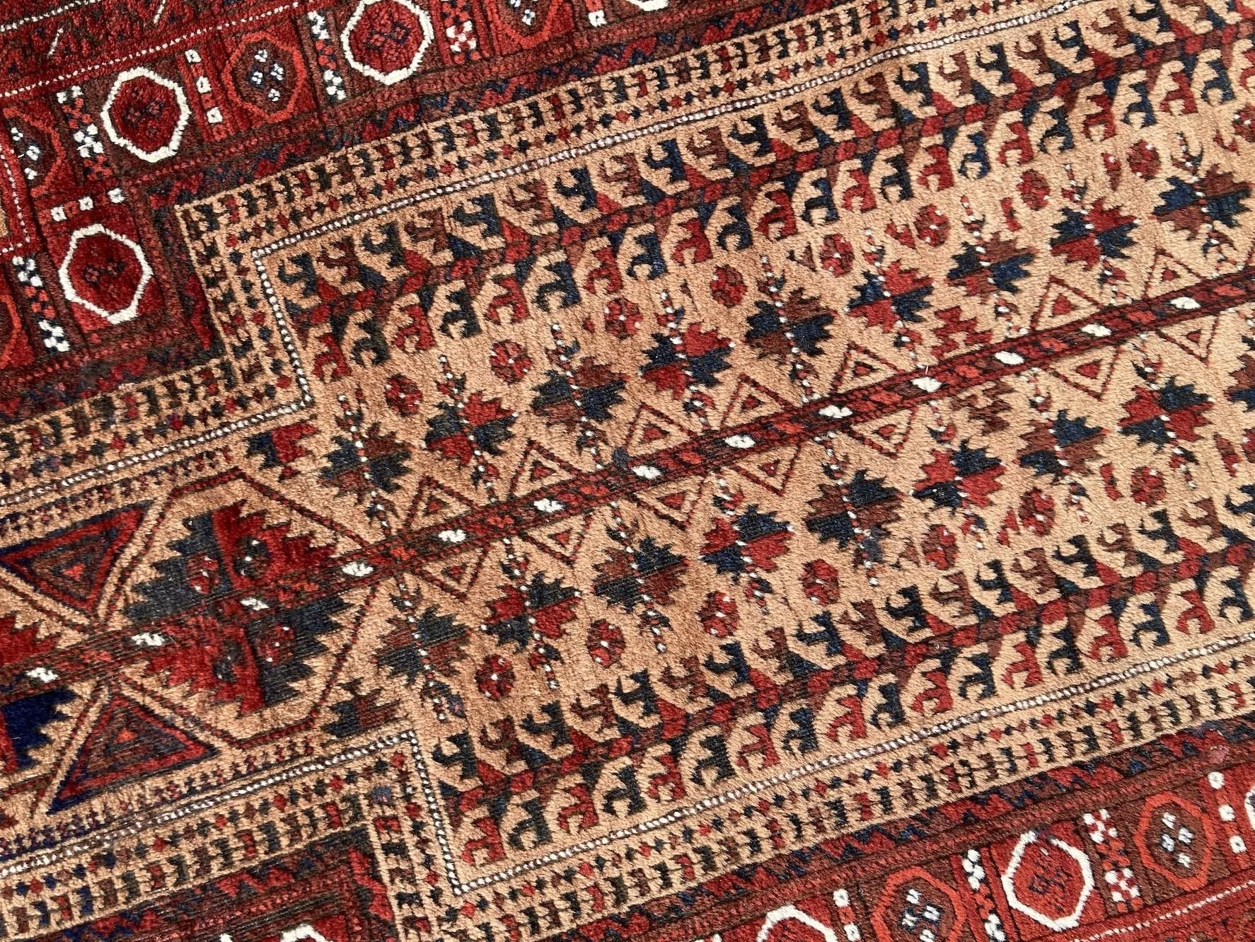 10_24_06_00002_10_Antique_Persian_Belouch_Rug.jpeg