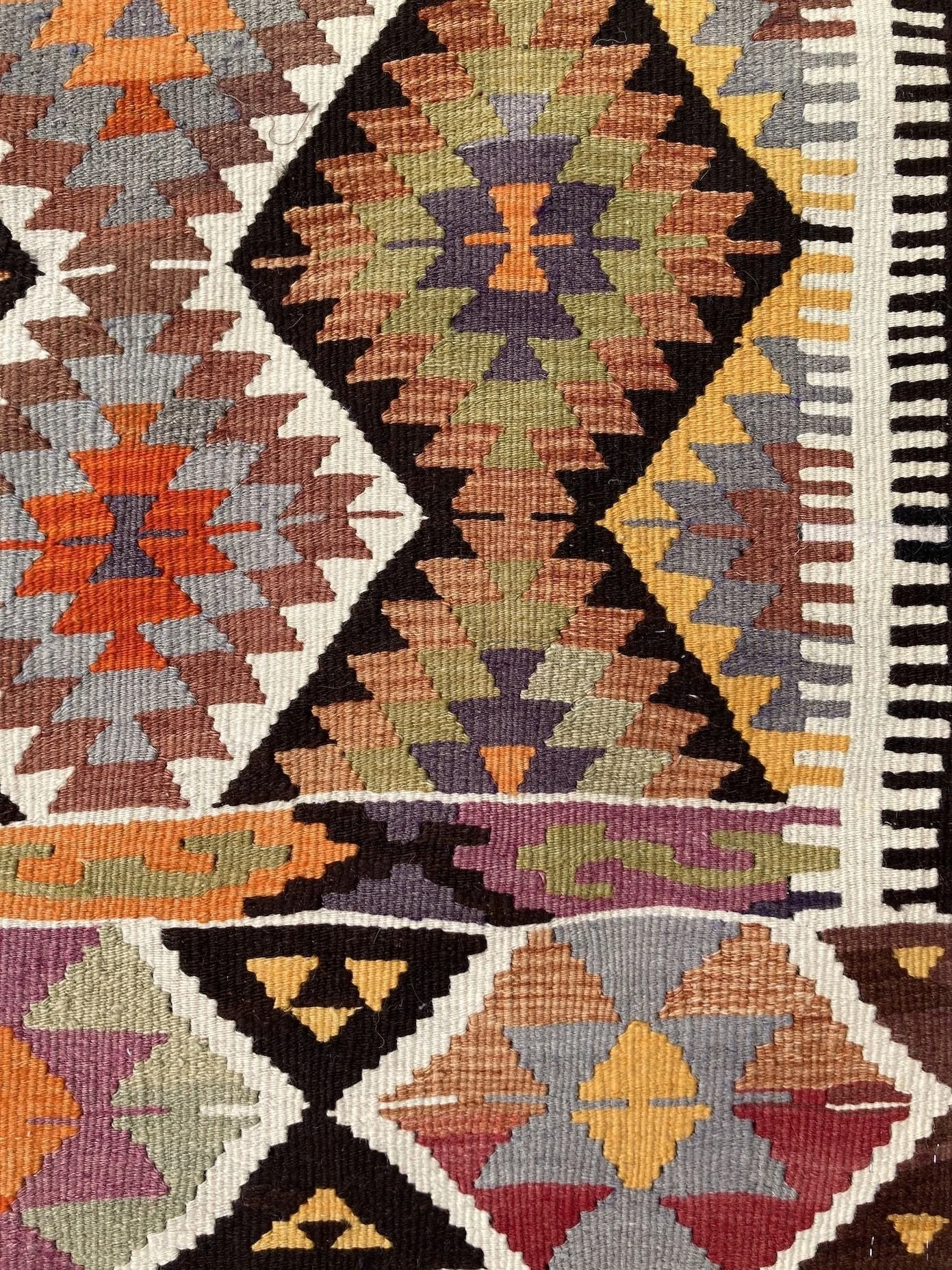 5_24_10_00002_5_Vintage_Turkish_Kilim.jpeg