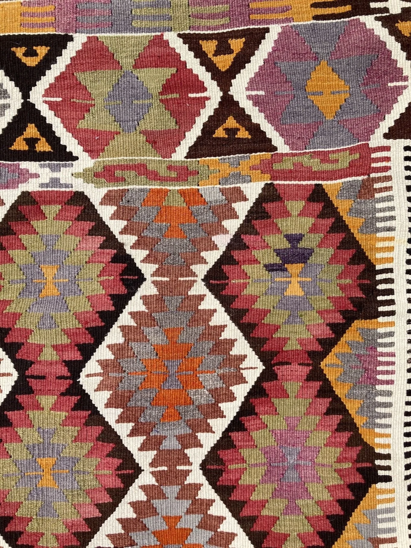 10_24_10_00002_10_Vintage_Turkish_Kilim.jpeg