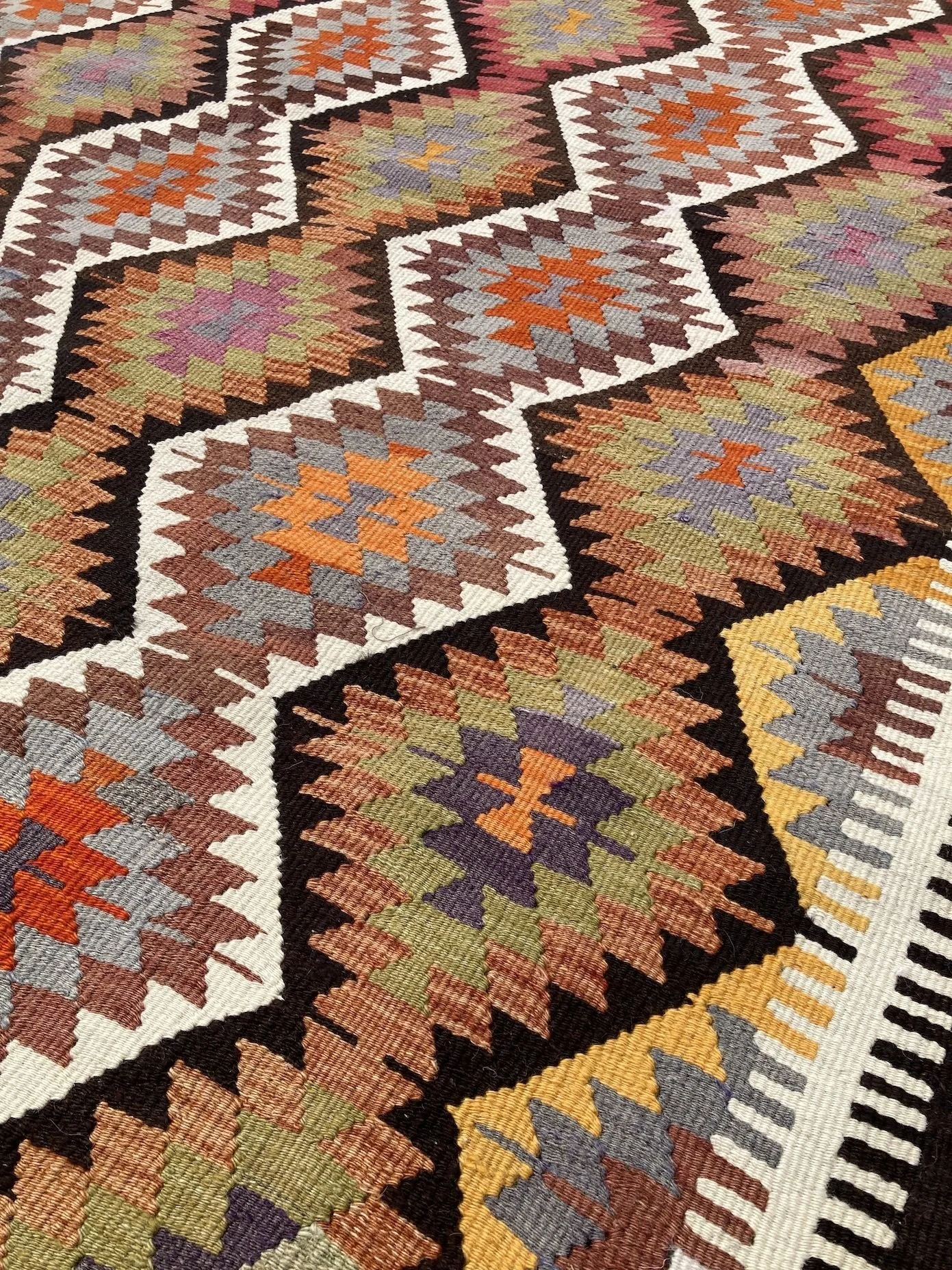 13_24_10_00002_13_Vintage_Turkish_Kilim.jpeg