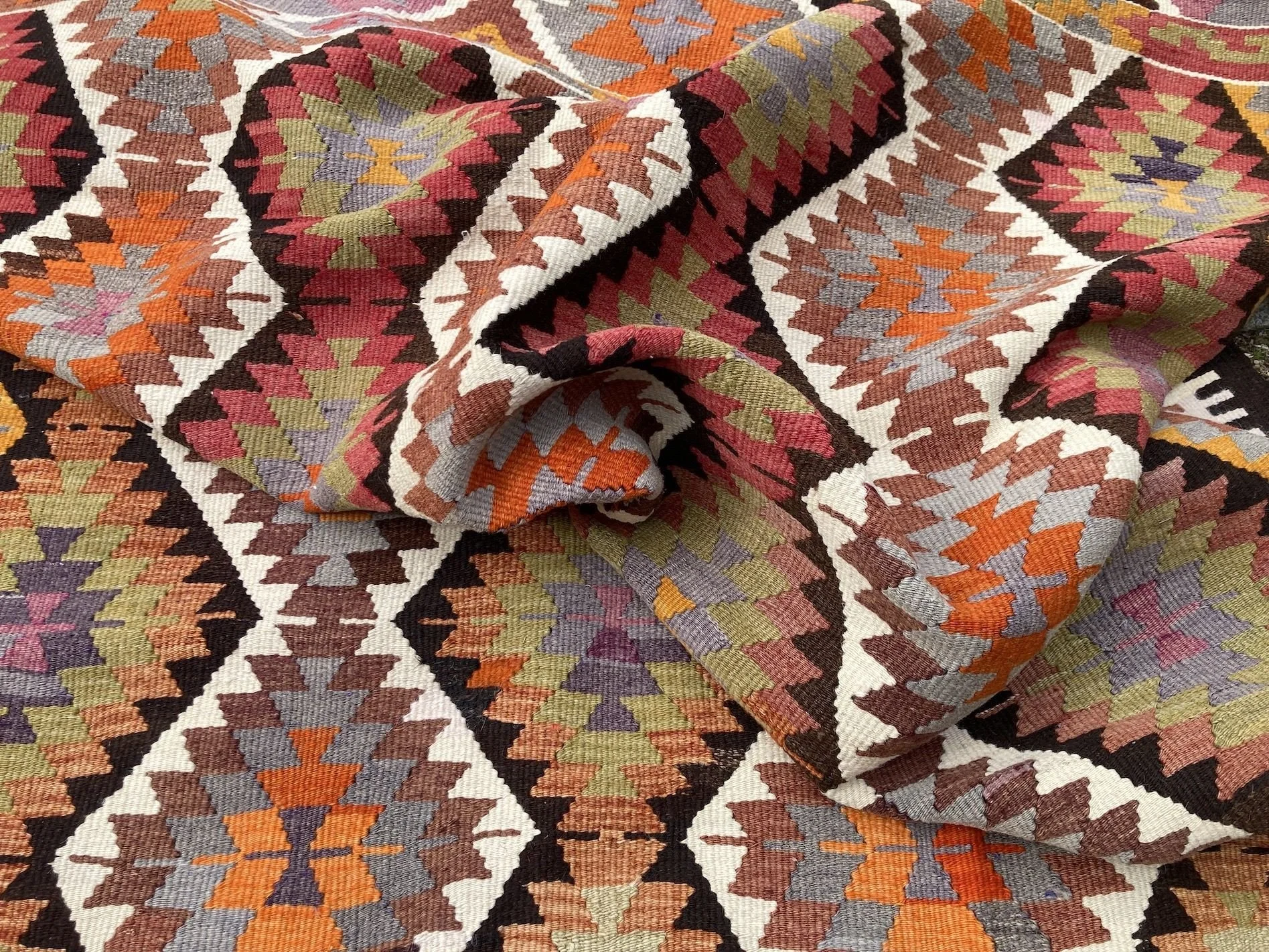 15_24_10_00002_15_Vintage_Turkish_Kilim.jpeg