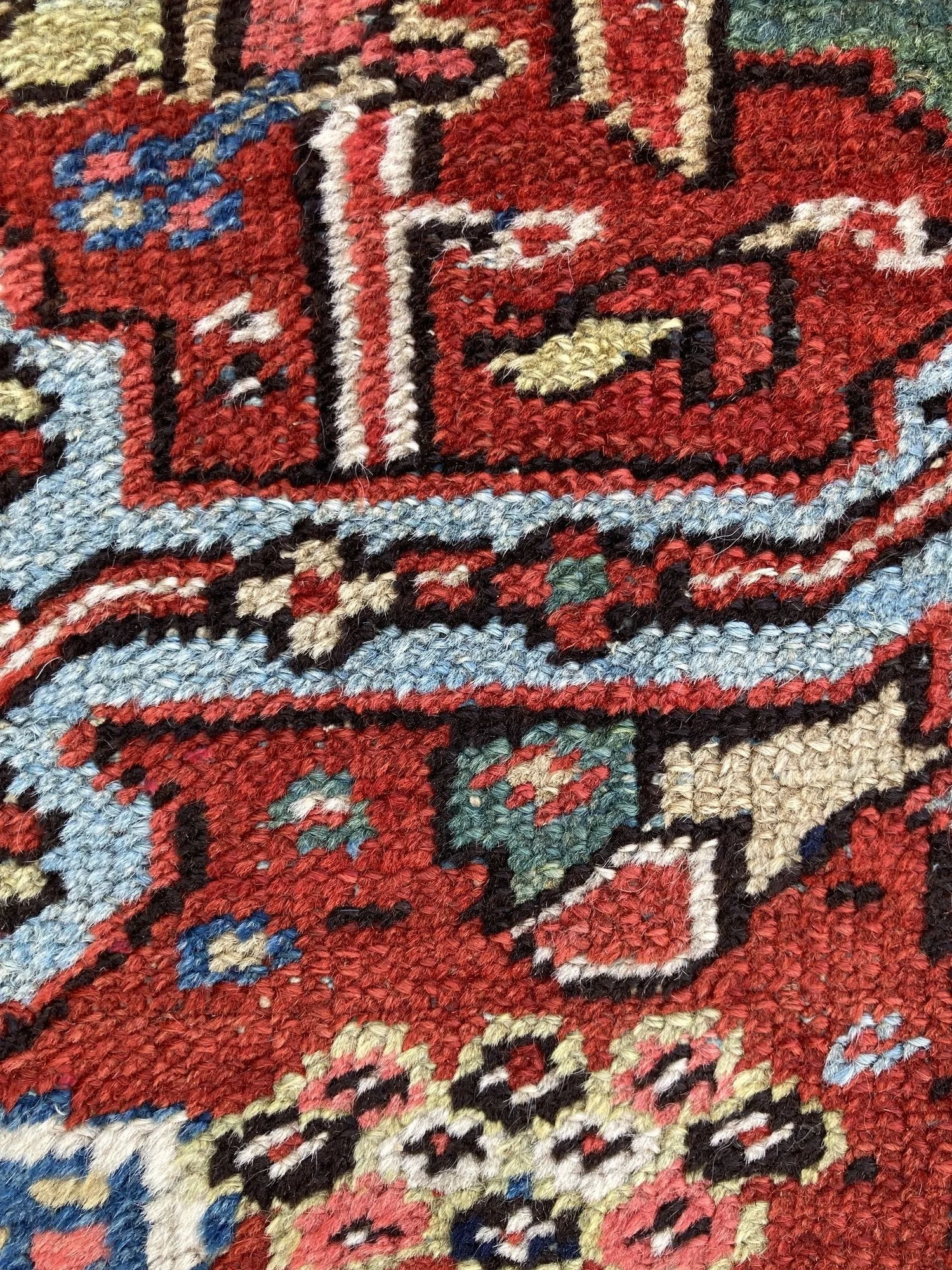 19_24_11_00003_19_Antique_Persian_Heriz_Carpet.jpeg