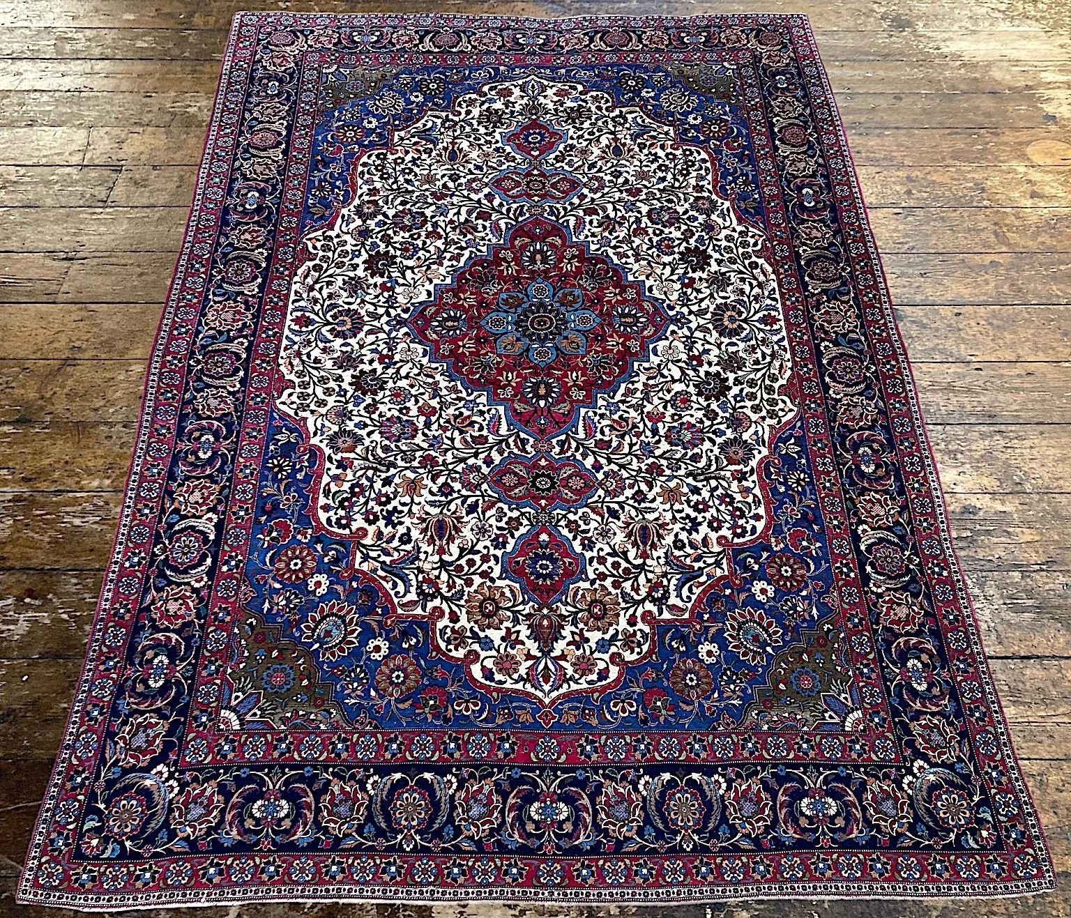4_24_04_00001_4_Antique_Persian_Isfahan_Carpet.jpeg