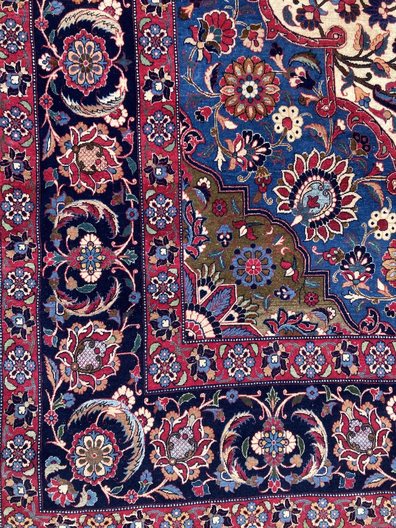 6_24_04_00001_6_Antique_Persian_Isfahan_Carpet.jpeg
