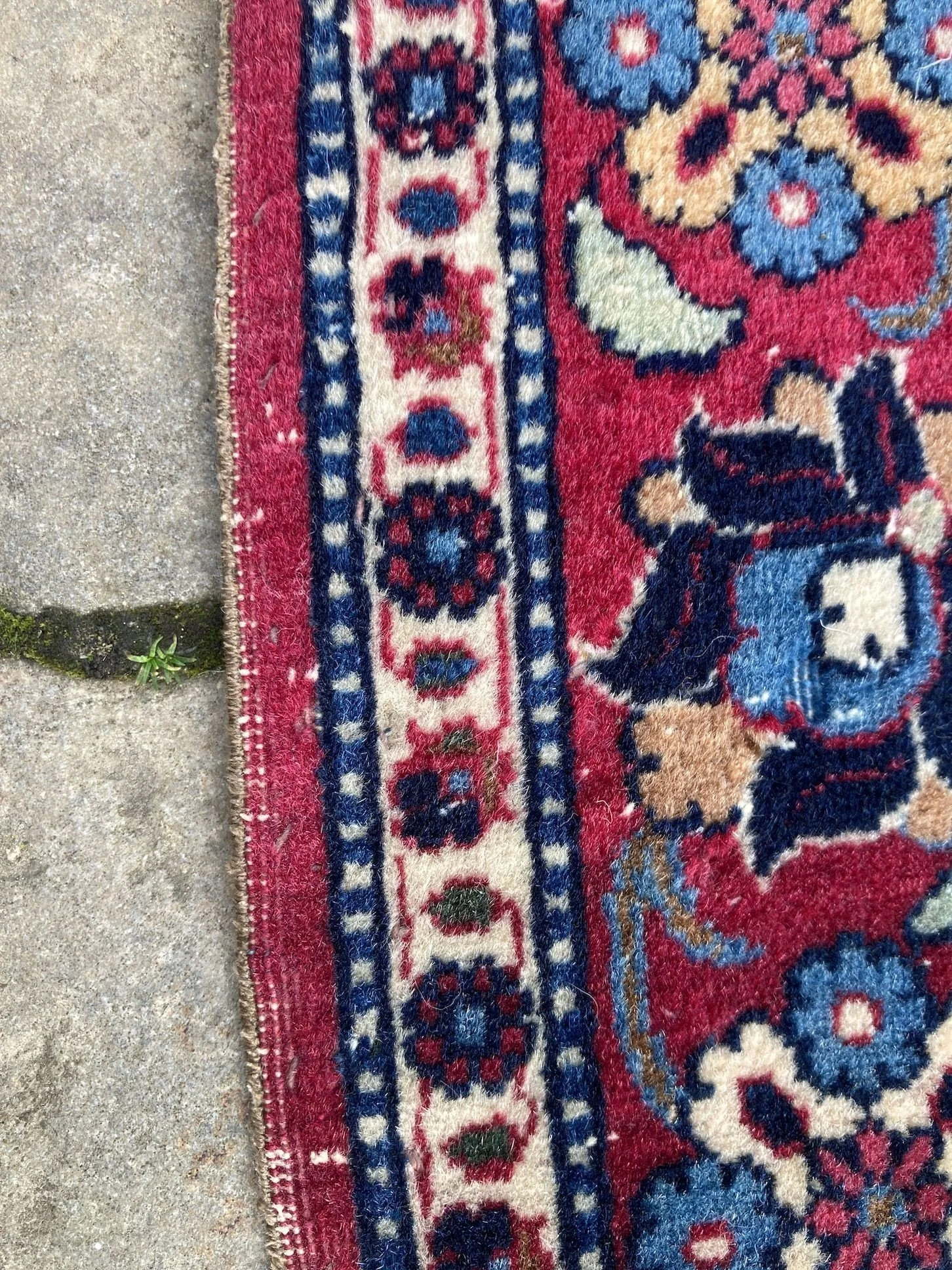 19_24_04_00001_19_Antique_Persian_Isfahan_Carpet.jpeg
