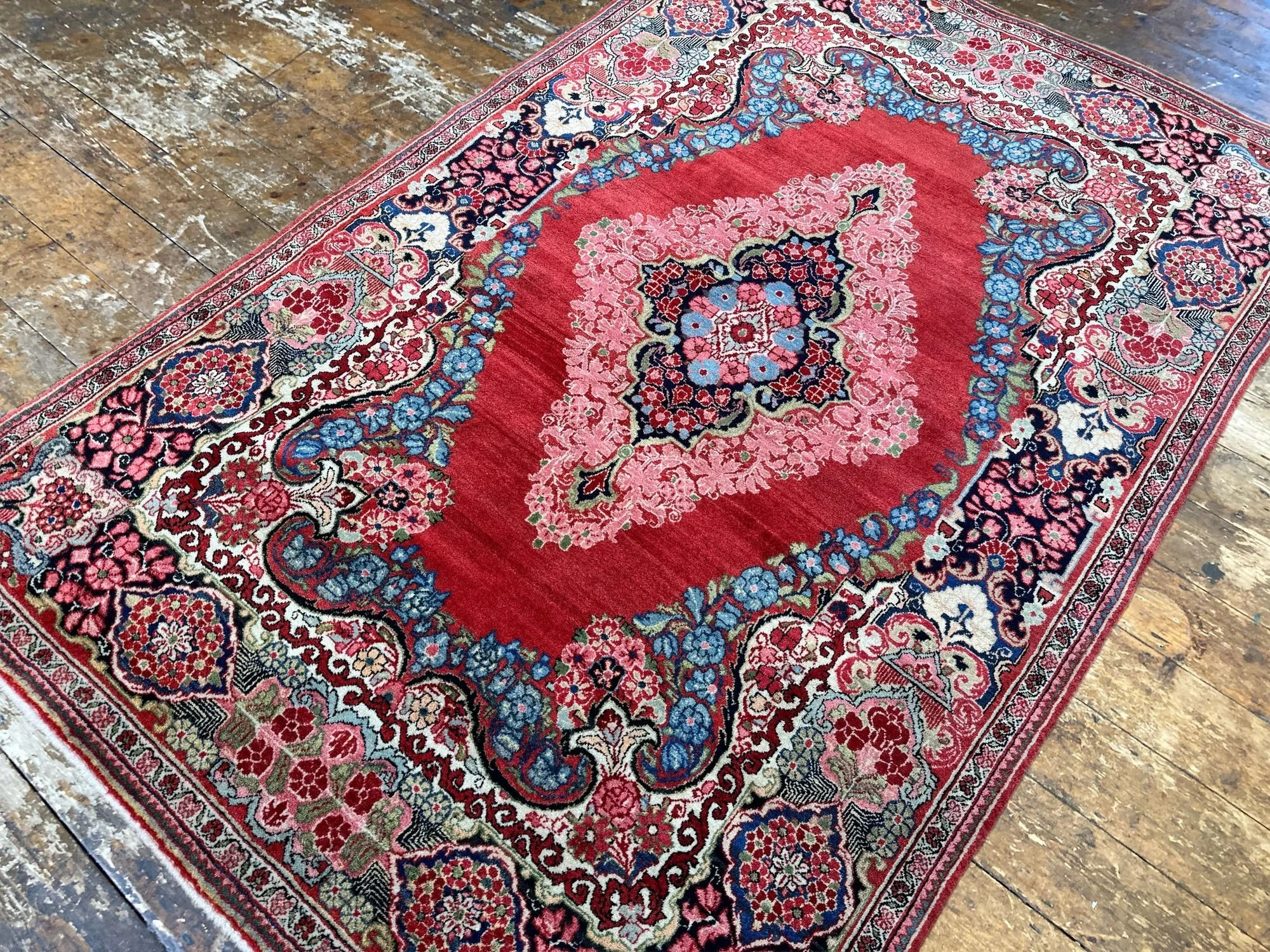 5_250700002_5_Antique_Persian_Sarouk_Rug.jpeg