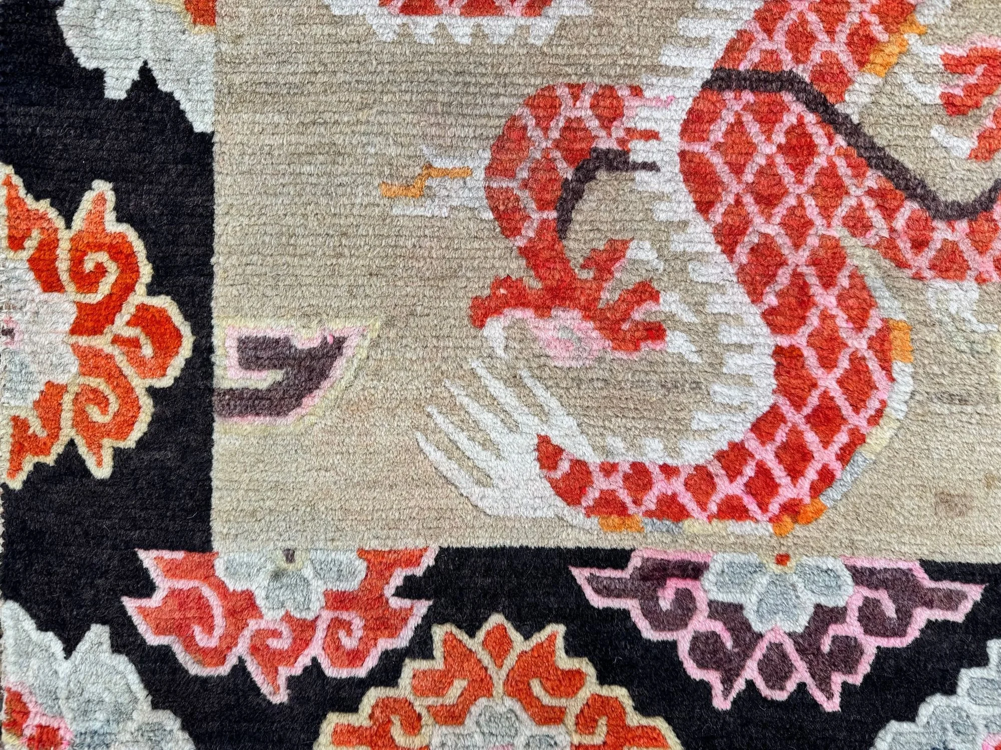 6_250900001_6_Antique_Tibetan_Dragon_Rug.jpeg