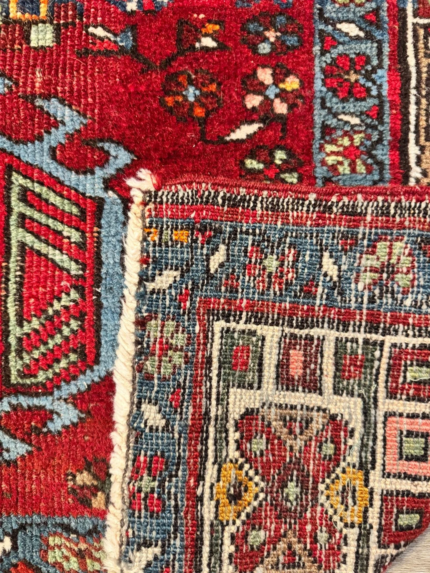 16_26_03_00007_16_Antique_Persian_Heriz_Rug.jpeg