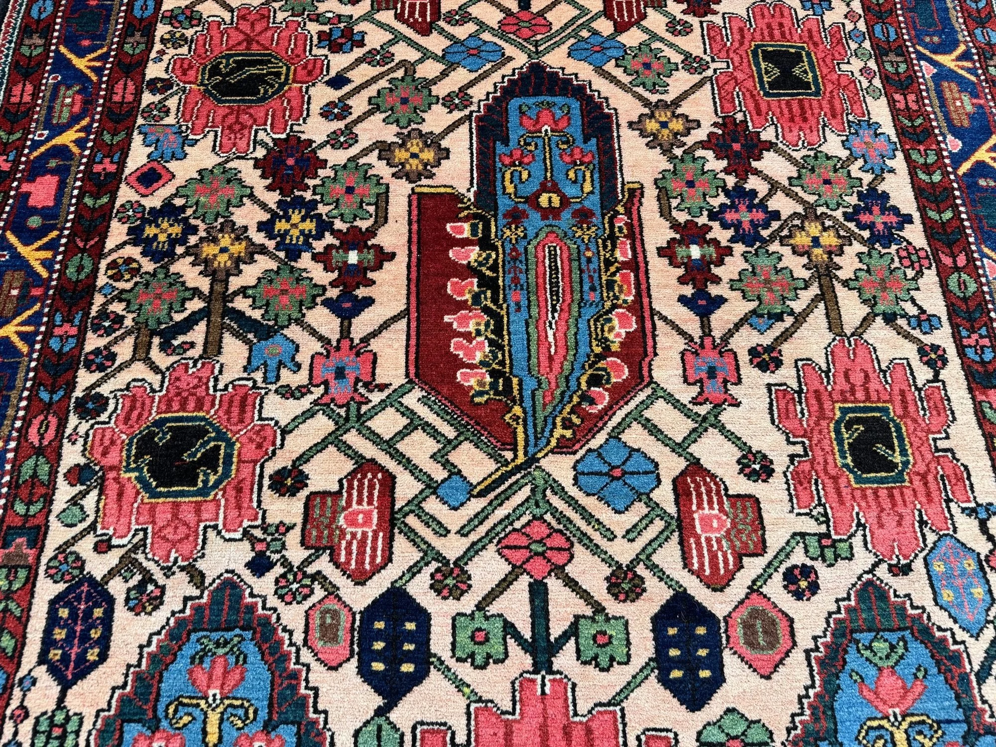 7_250700001_7_Antique_Persian_Bakhtiar_Rug.jpeg