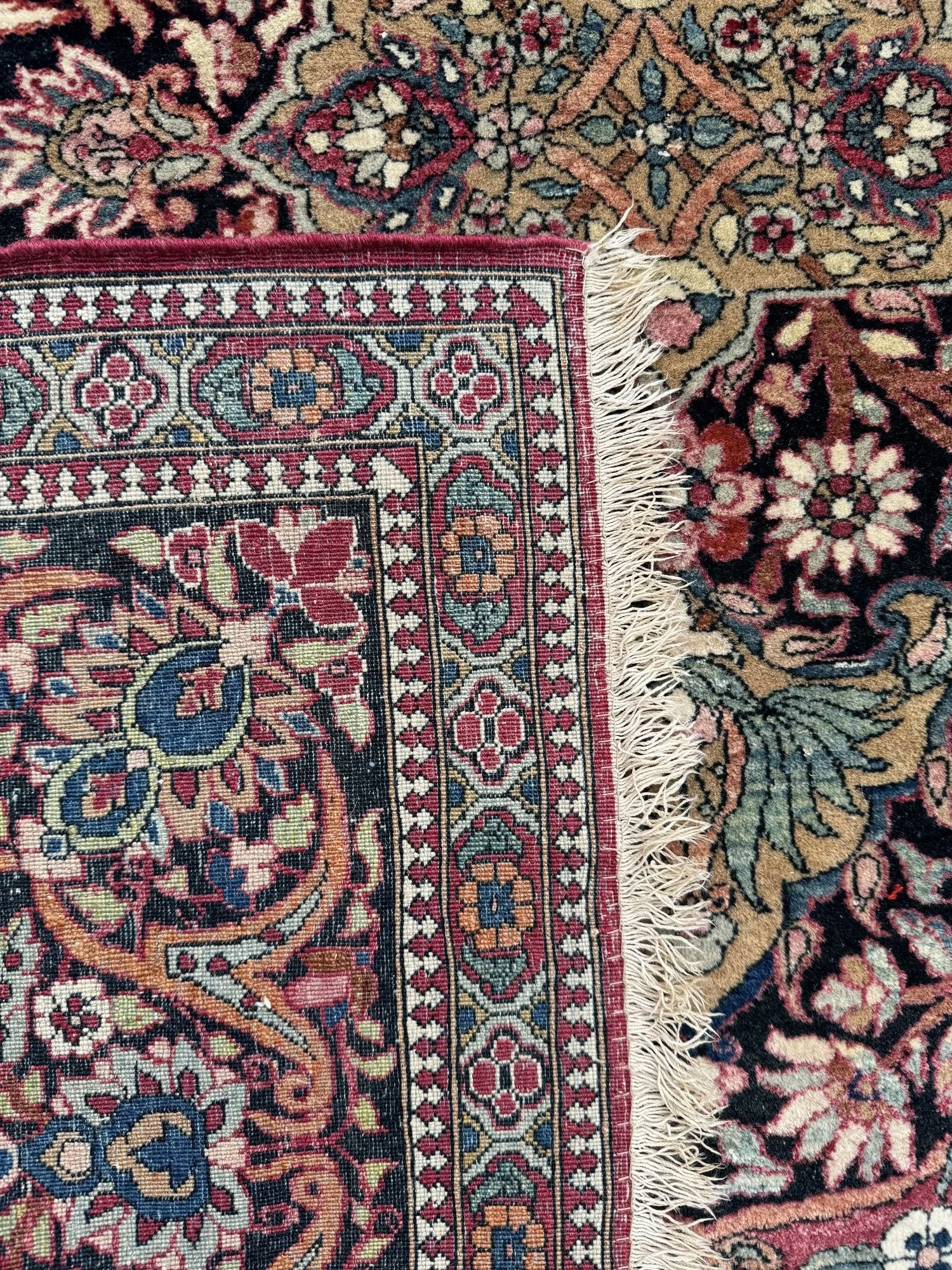 16_24_13_00002_17_Antique_Persian_Isfahan_Rug.jpeg