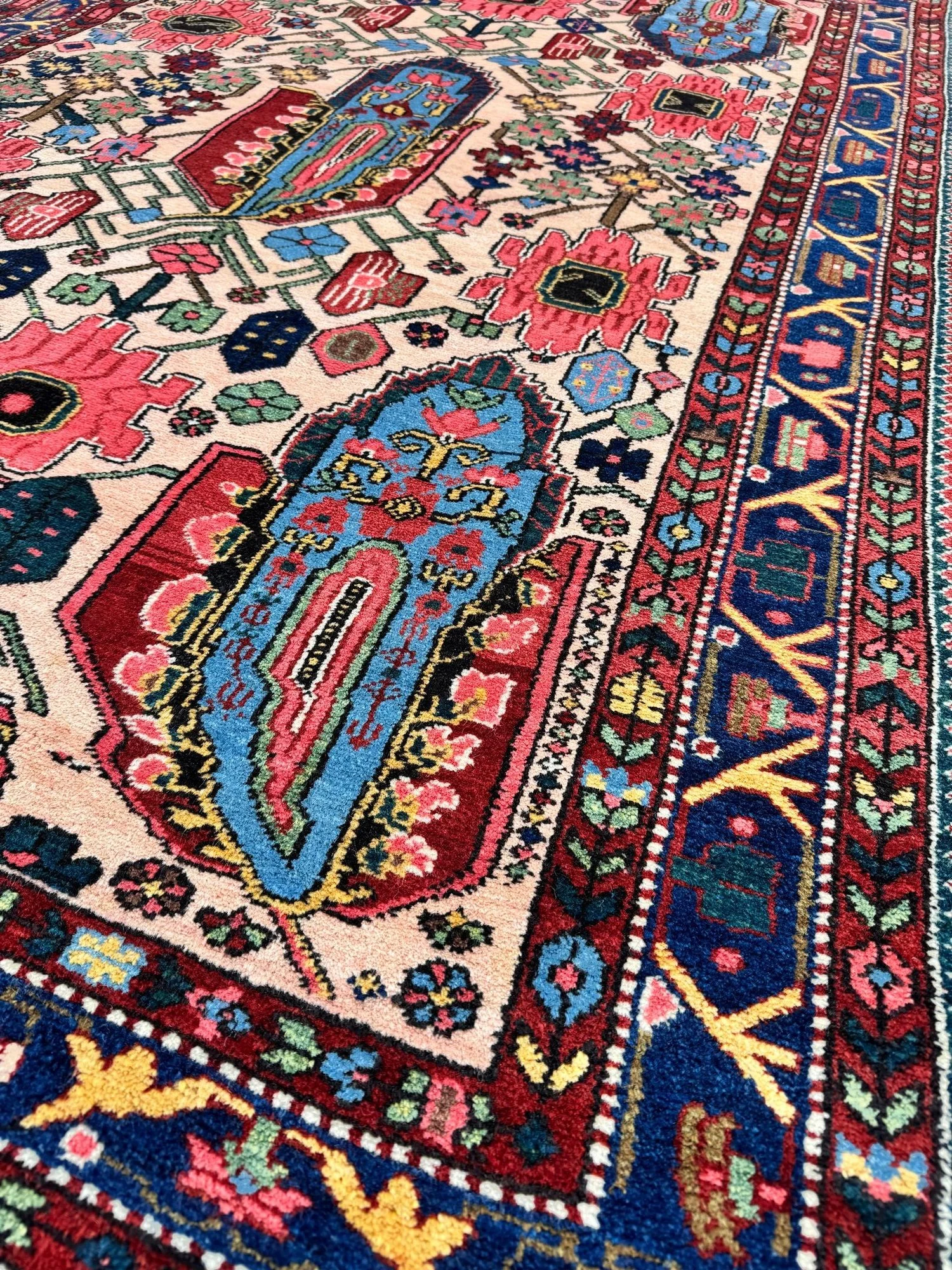 8_250700001_8_Antique_Persian_Bakhtiar_Rug.jpeg