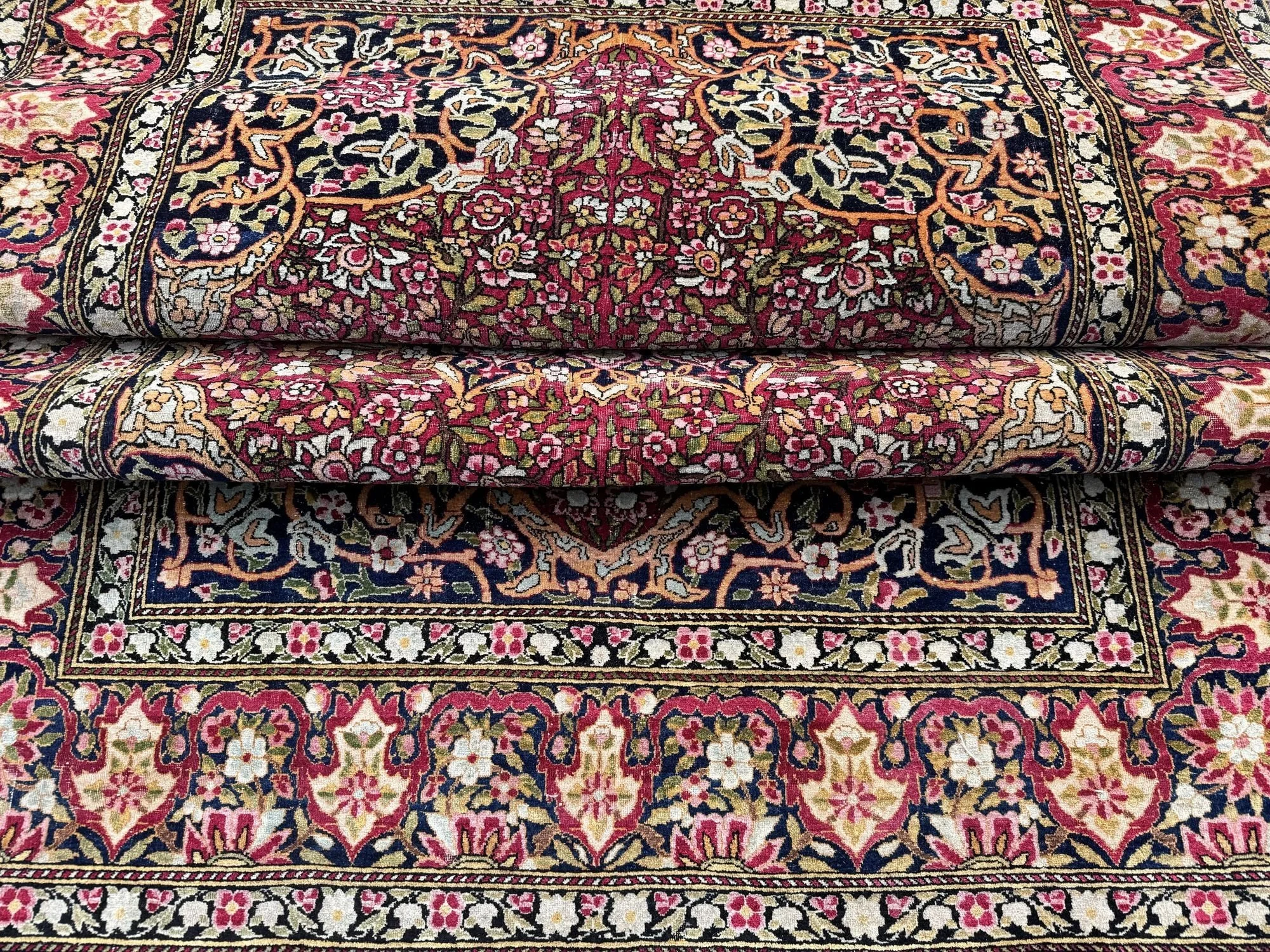 12_24_18_00003_15_Antique_Persian_Isfahan_Rug.jpeg
