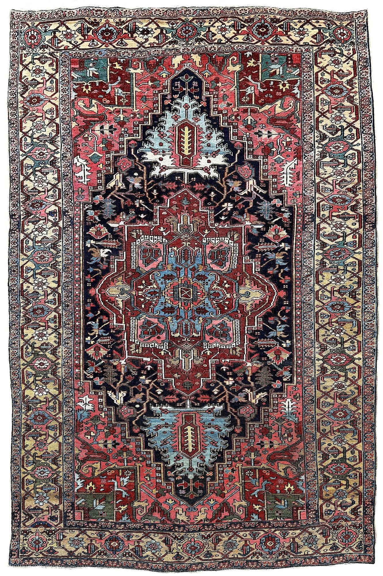 0_251300001_Antique_Persian_Heriz_Carpet.jpeg