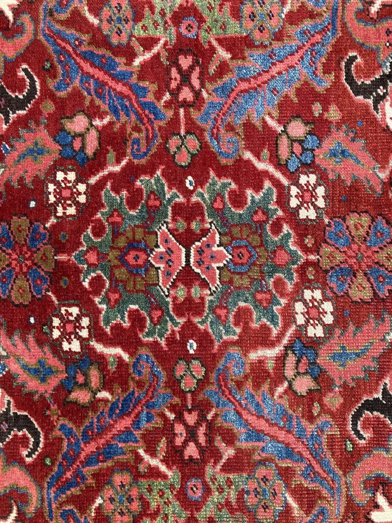 11_22_15_00002_10_antique_persian_heriz_carpet.jpeg