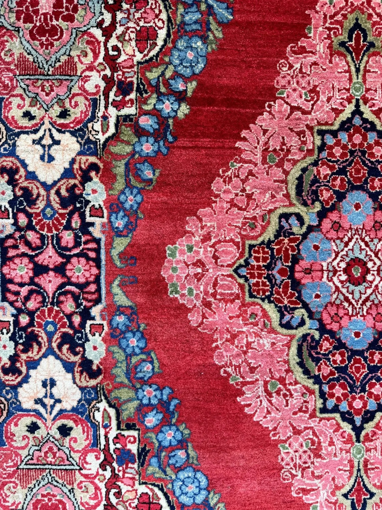 12_250700002_12_Antique_Persian_Sarouk_Rug.jpeg