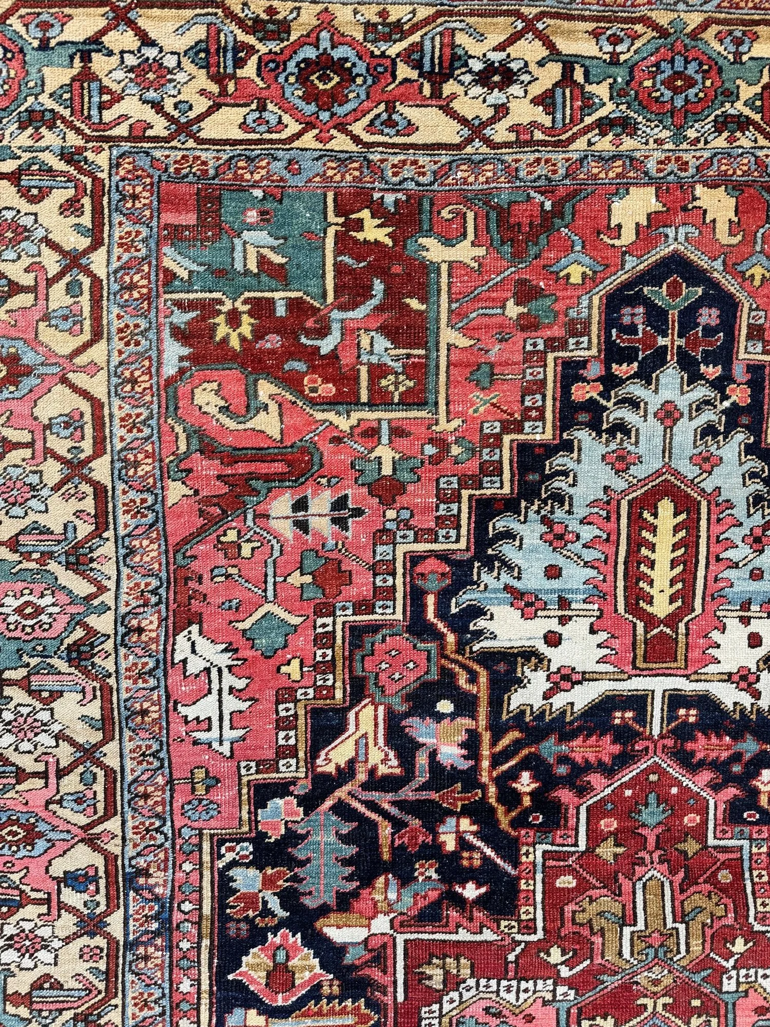 11_251300001_11_Antique_Persian_Heriz_Carpet.jpeg