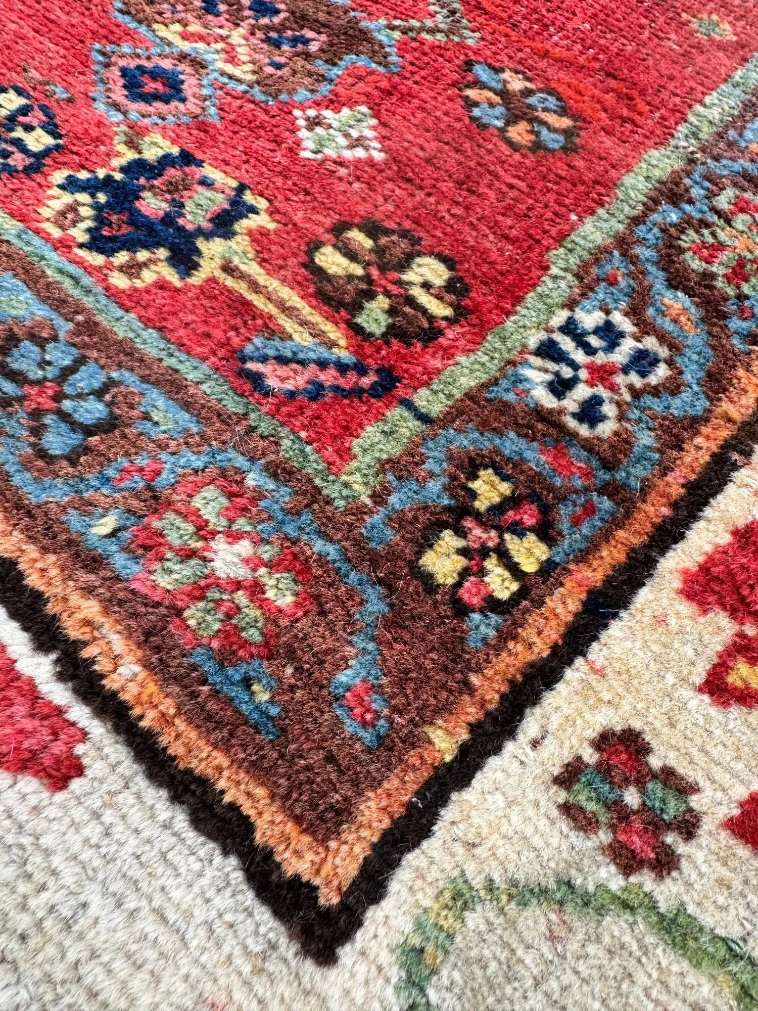 9_26_12_00001_9_Antique_Persian_Bidjar_Rug.jpeg