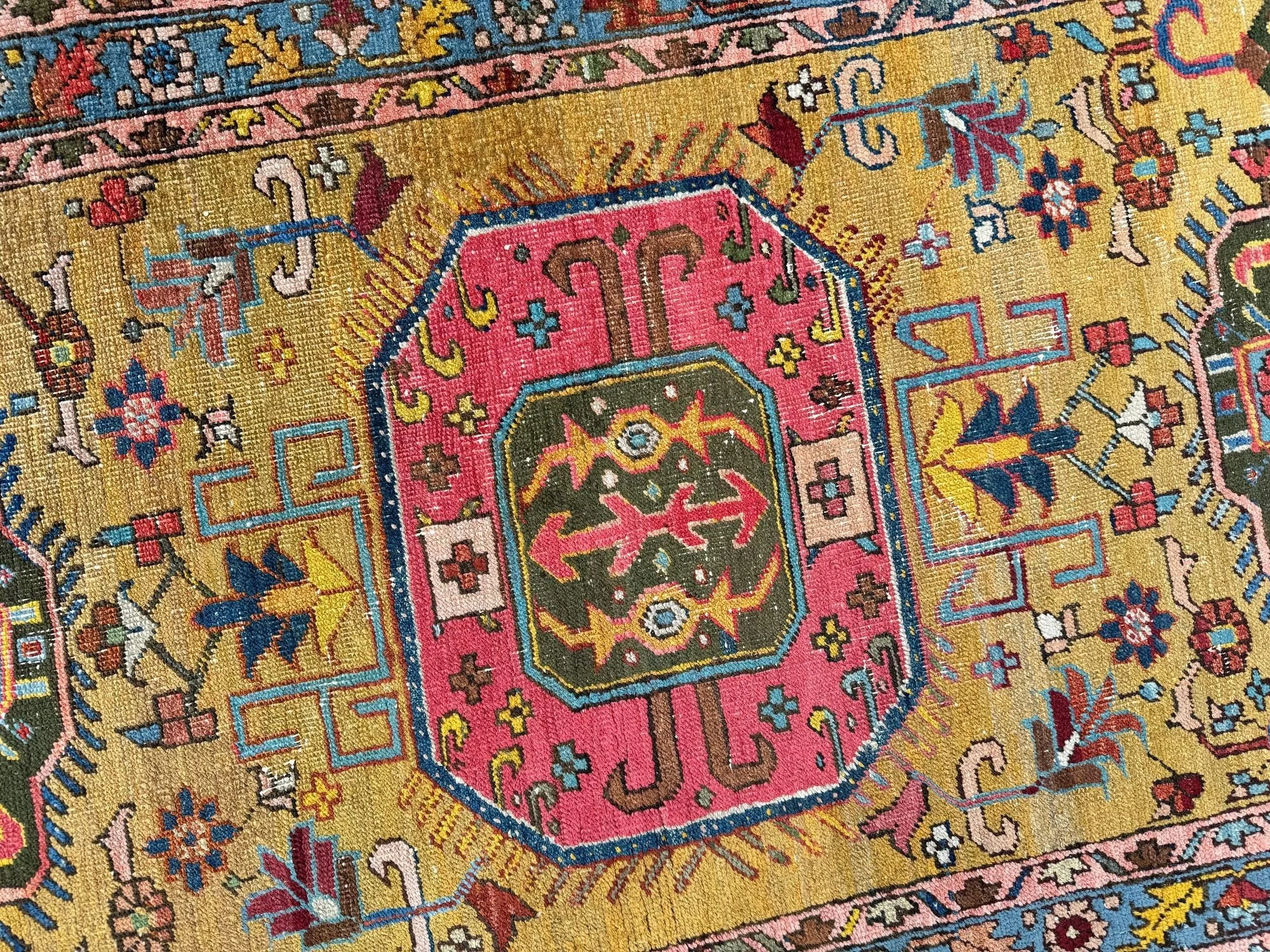10_250800004_10_Antique_Persian_Heriz_Rug.jpeg