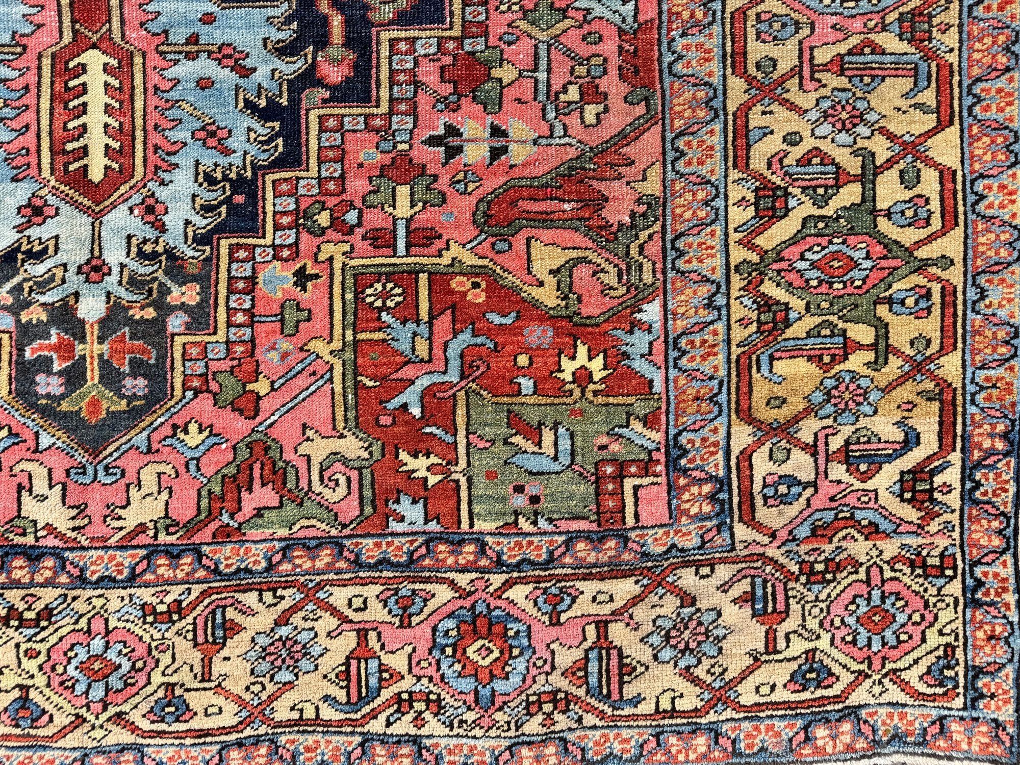6_251300001_6_Antique_Persian_Heriz_Carpet.jpeg