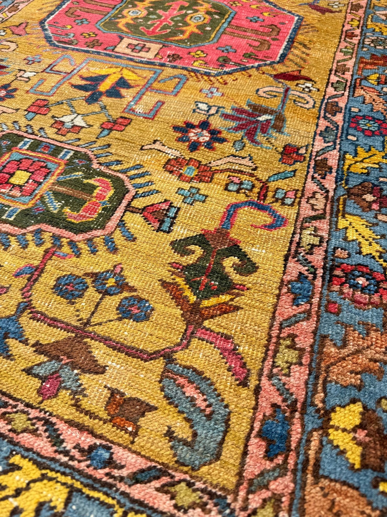 8_250800004_8_Antique_Persian_Heriz_Rug.jpeg