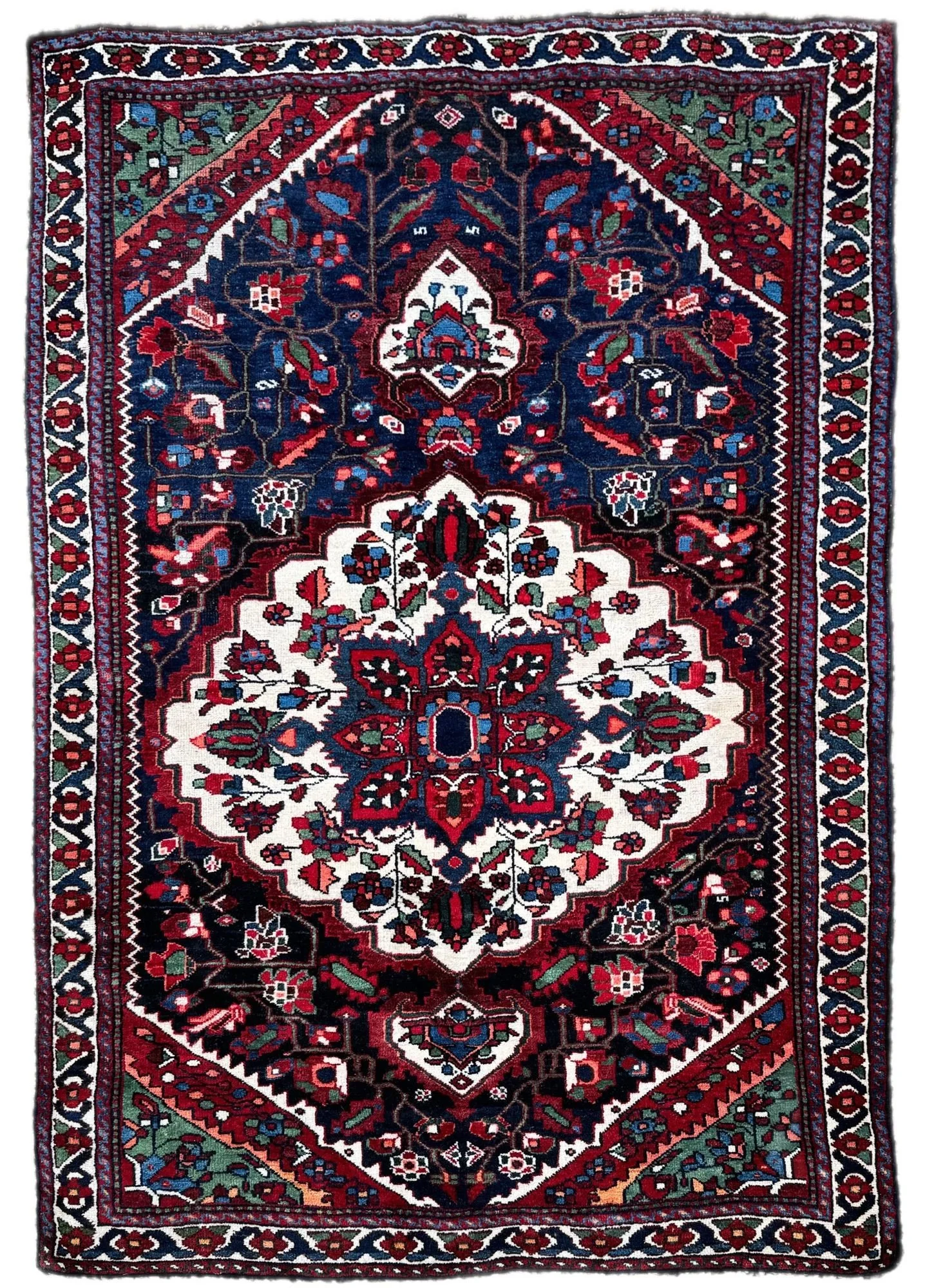 0_25_01_00001_Antique_Persian_Luri_Rug.jpeg