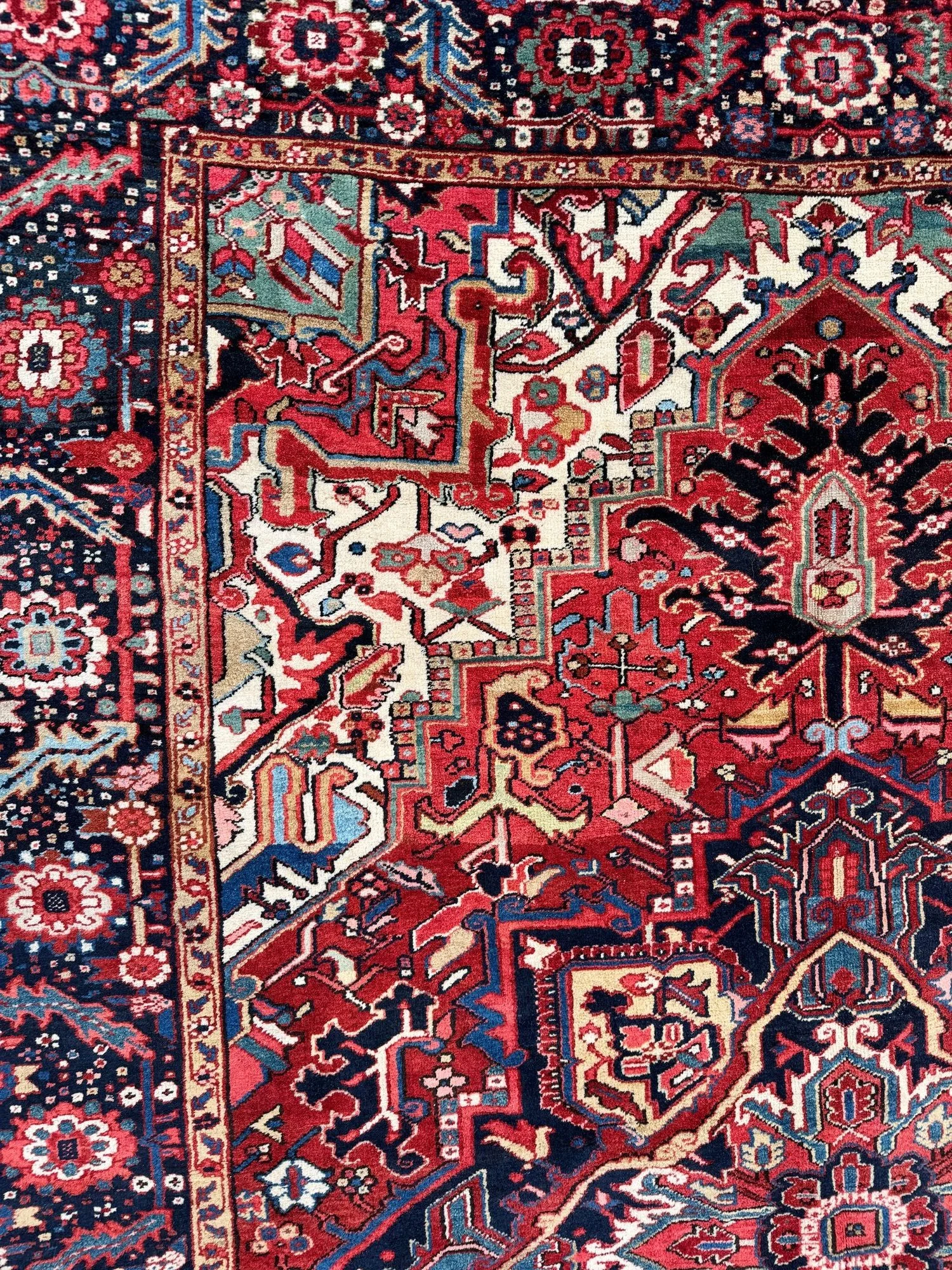 7_25_17_00001_11_Antique_Persian_Heriz_Carpet.jpeg