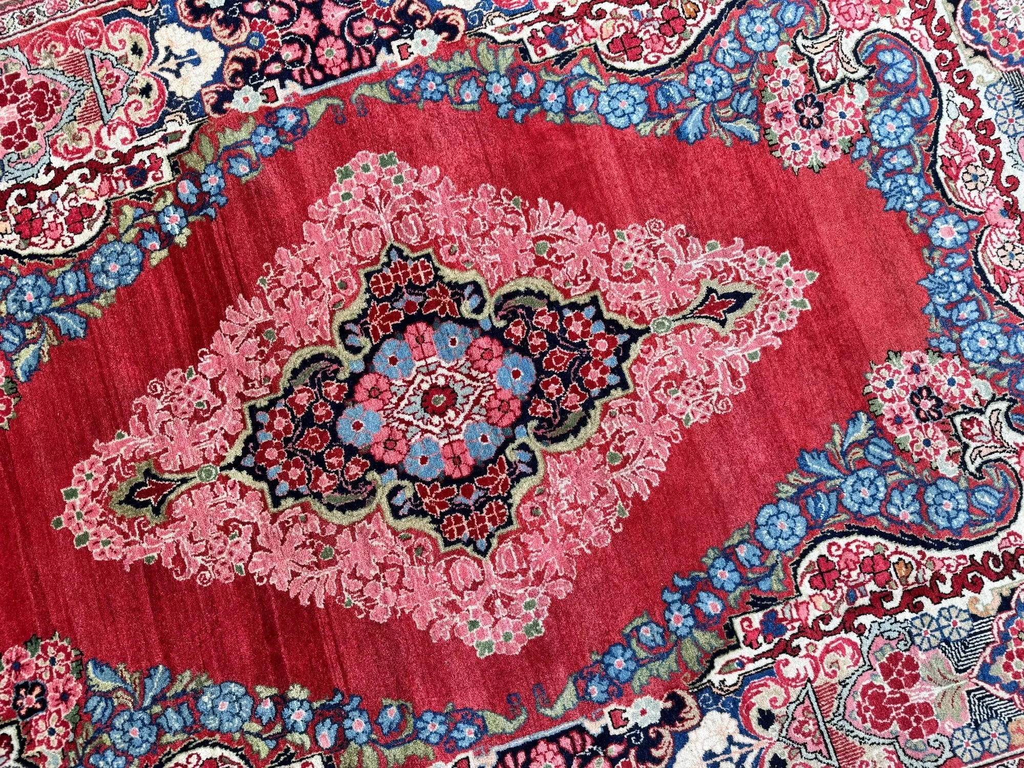 10_250700002_10_Antique_Persian_Sarouk_Rug.jpeg
