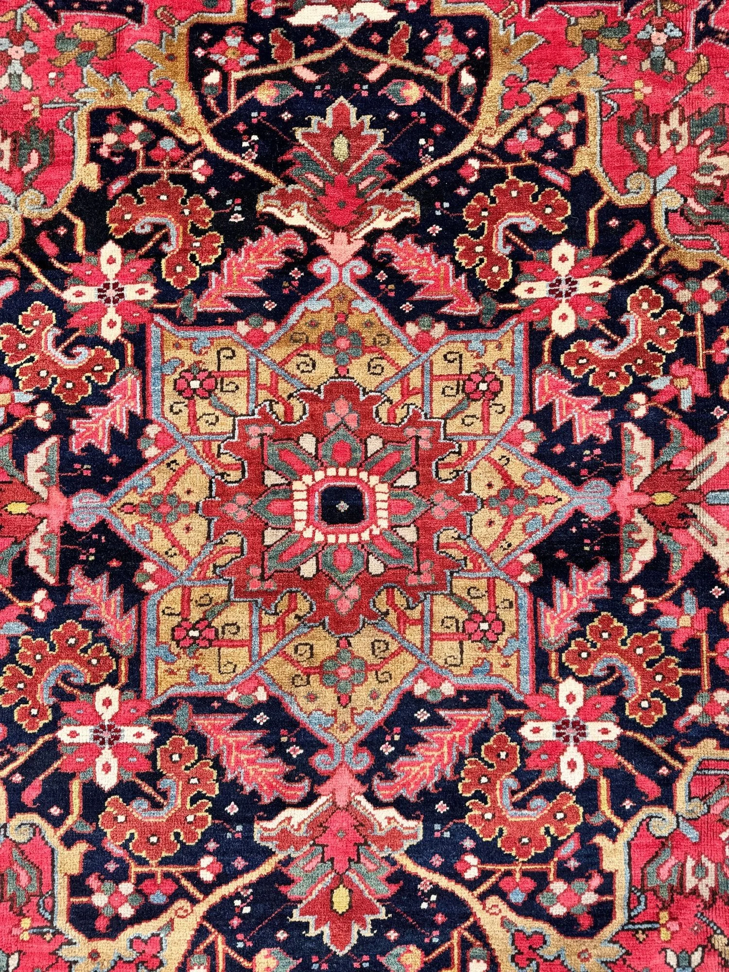 17_25_12_00001_17_Antique_Persian_Heriz_Carpet.jpeg