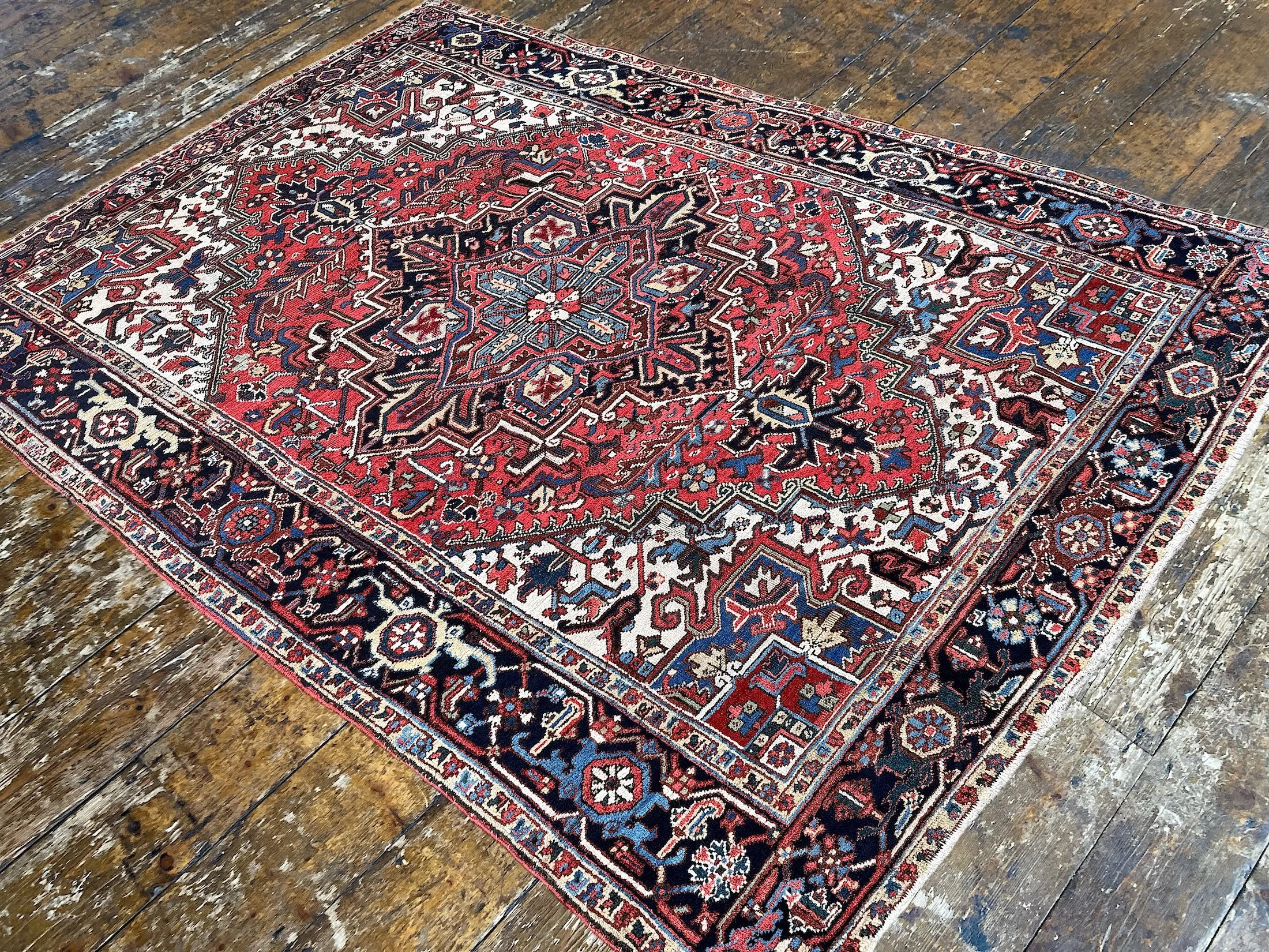 25.14.00001_4 Antique Persian Heriz Carpet.JPG