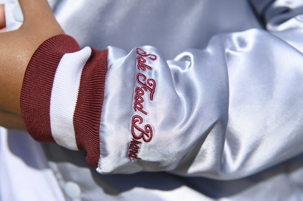 4DD774D3-682B-4E4E-AE86-A91E0F08D5EB