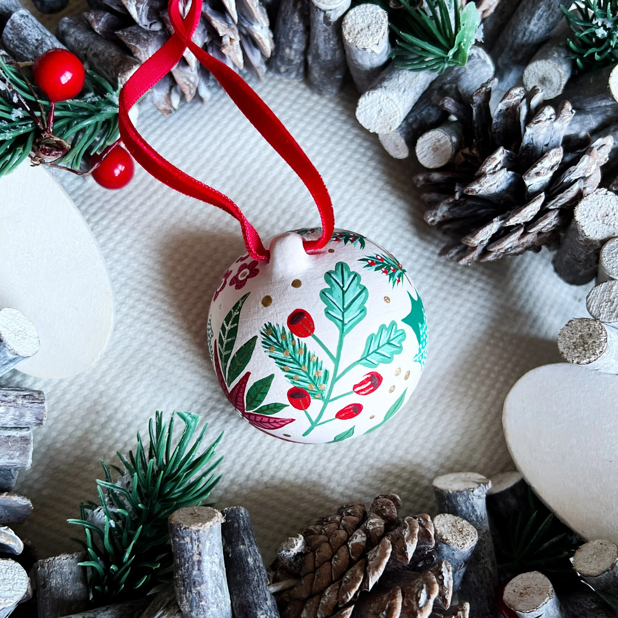 Cream Bauble Christmas Leaf Lane Studio 5.jpg
